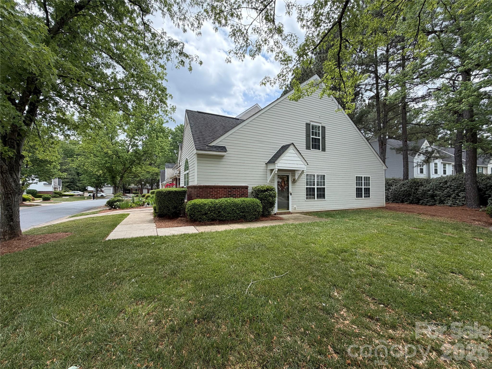 10206 University Park Lane — Charlotte