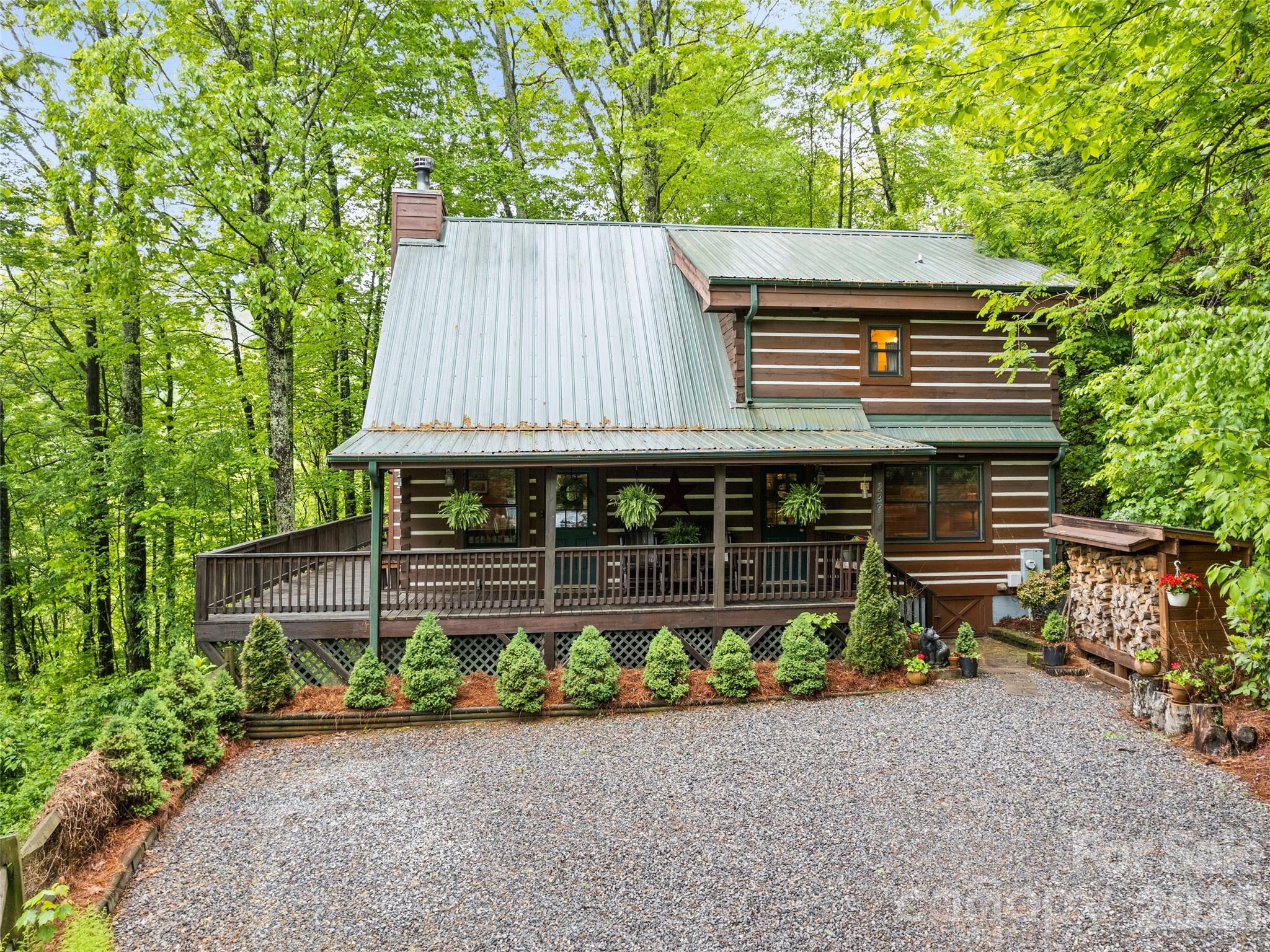 297 Hidden Cove Road — Maggie Valley