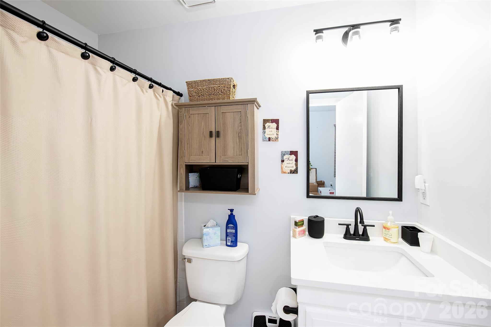 6137 Windsor Gate Lane — Charlotte