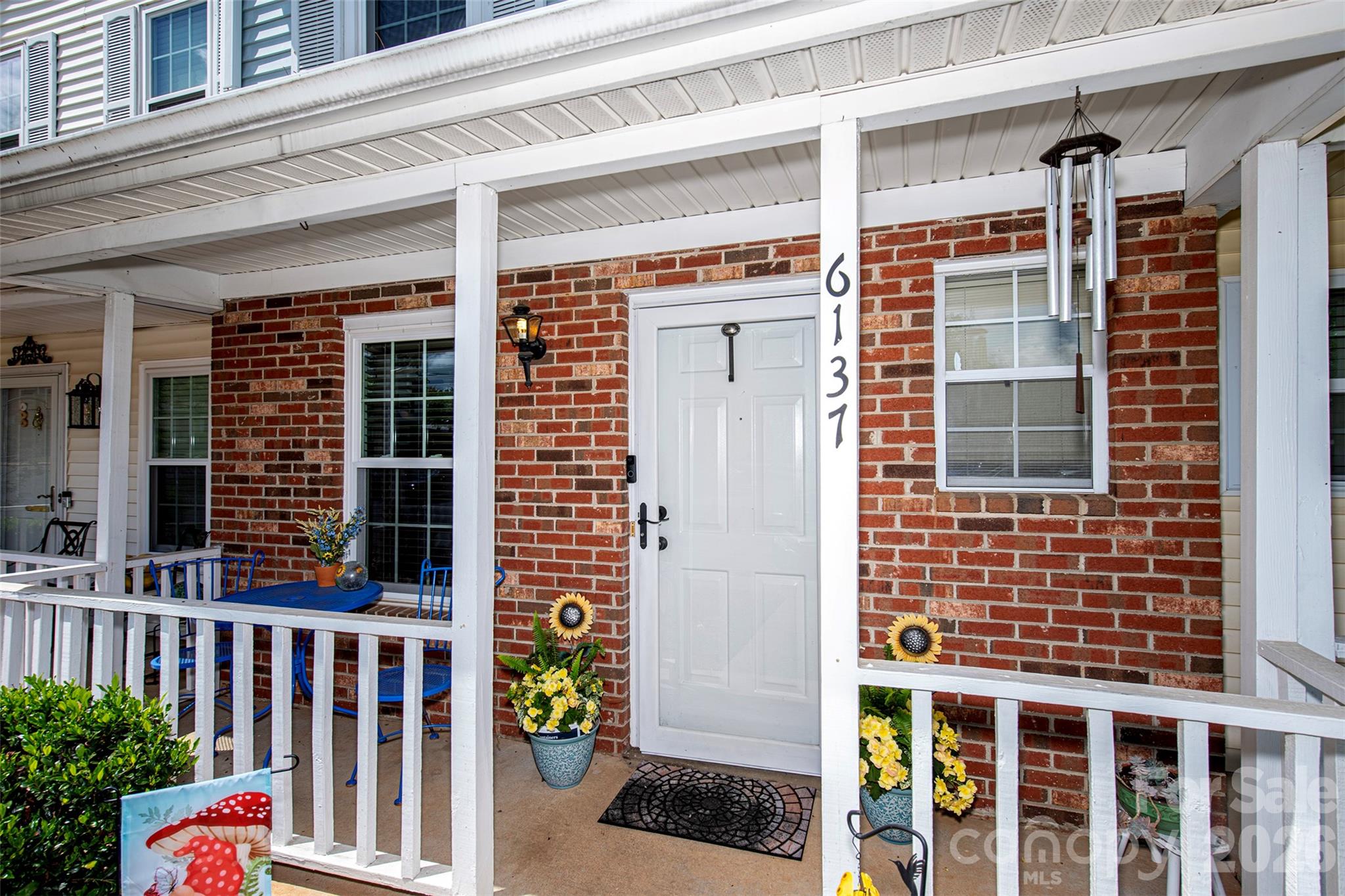 6137 Windsor Gate Lane — Charlotte