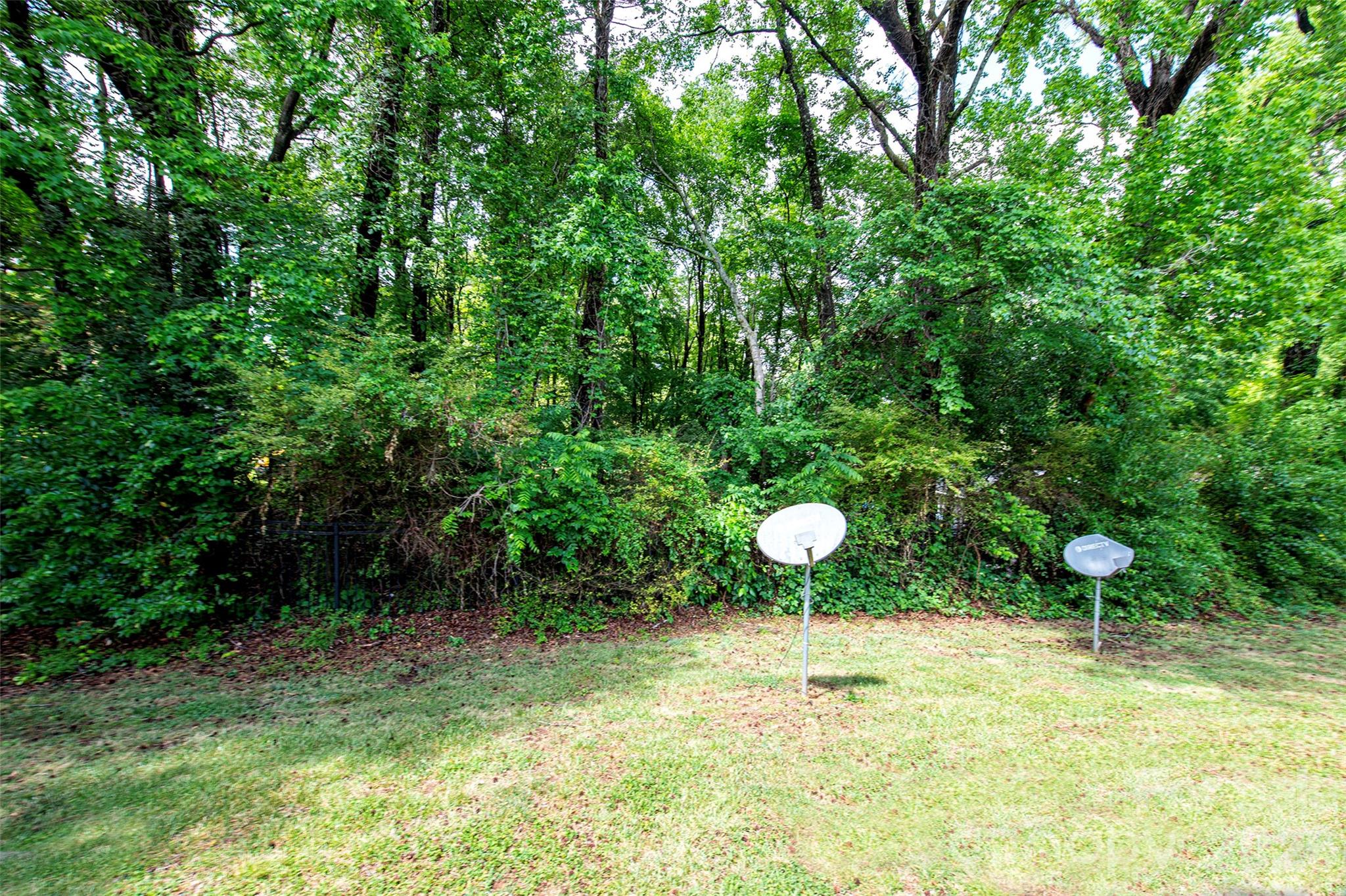 6137 Windsor Gate Lane — Charlotte