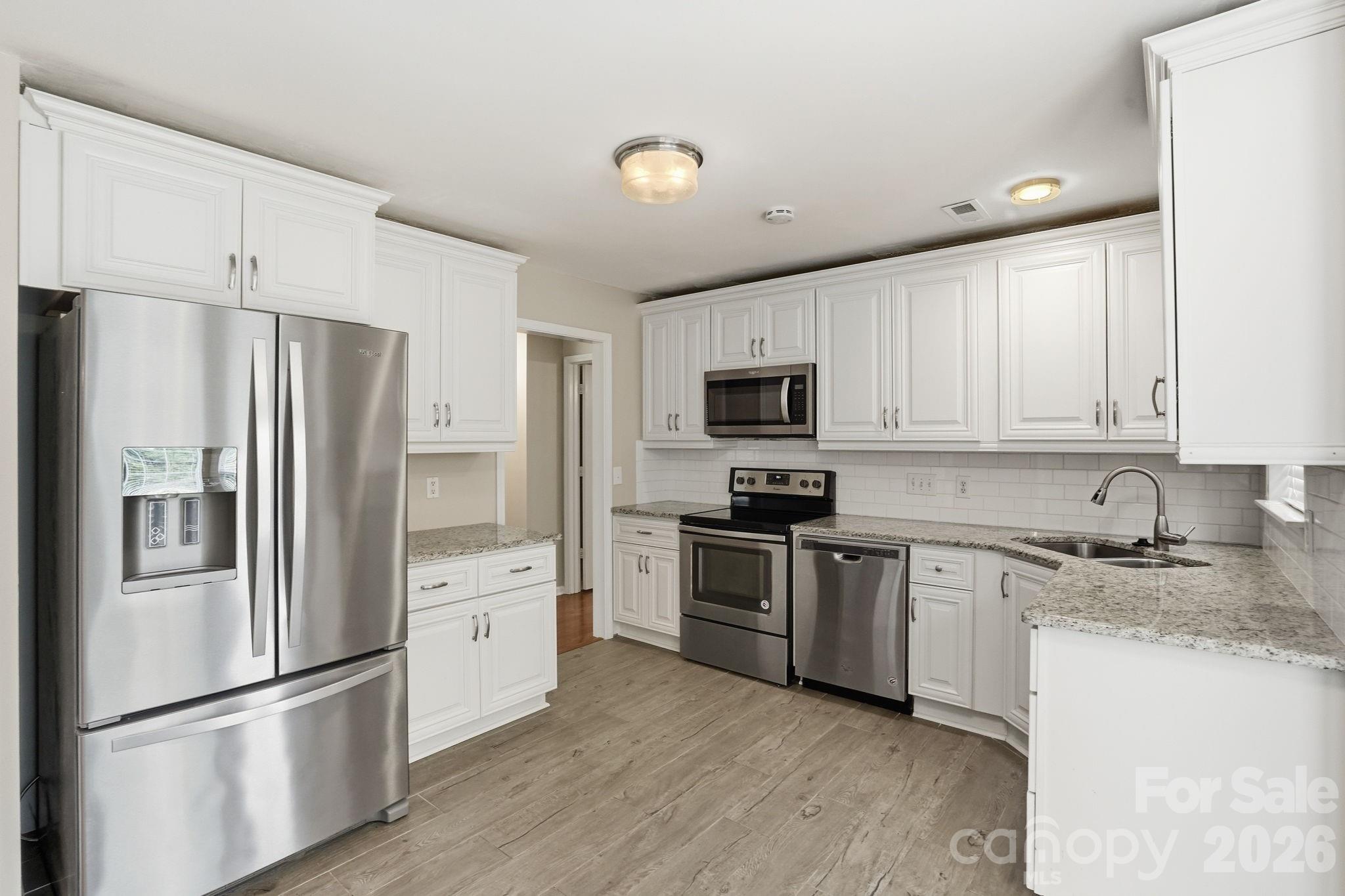6914 Weirton Place — Charlotte