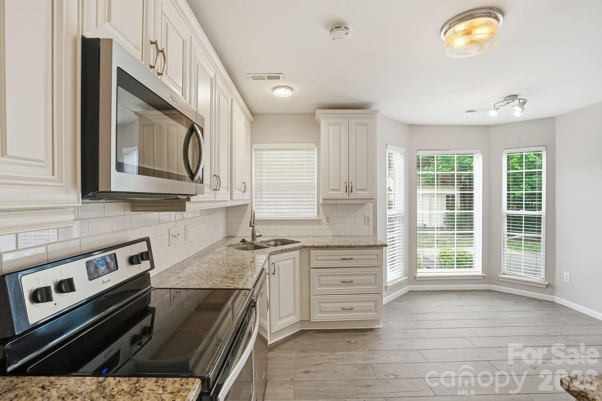 6914 Weirton Place — Charlotte