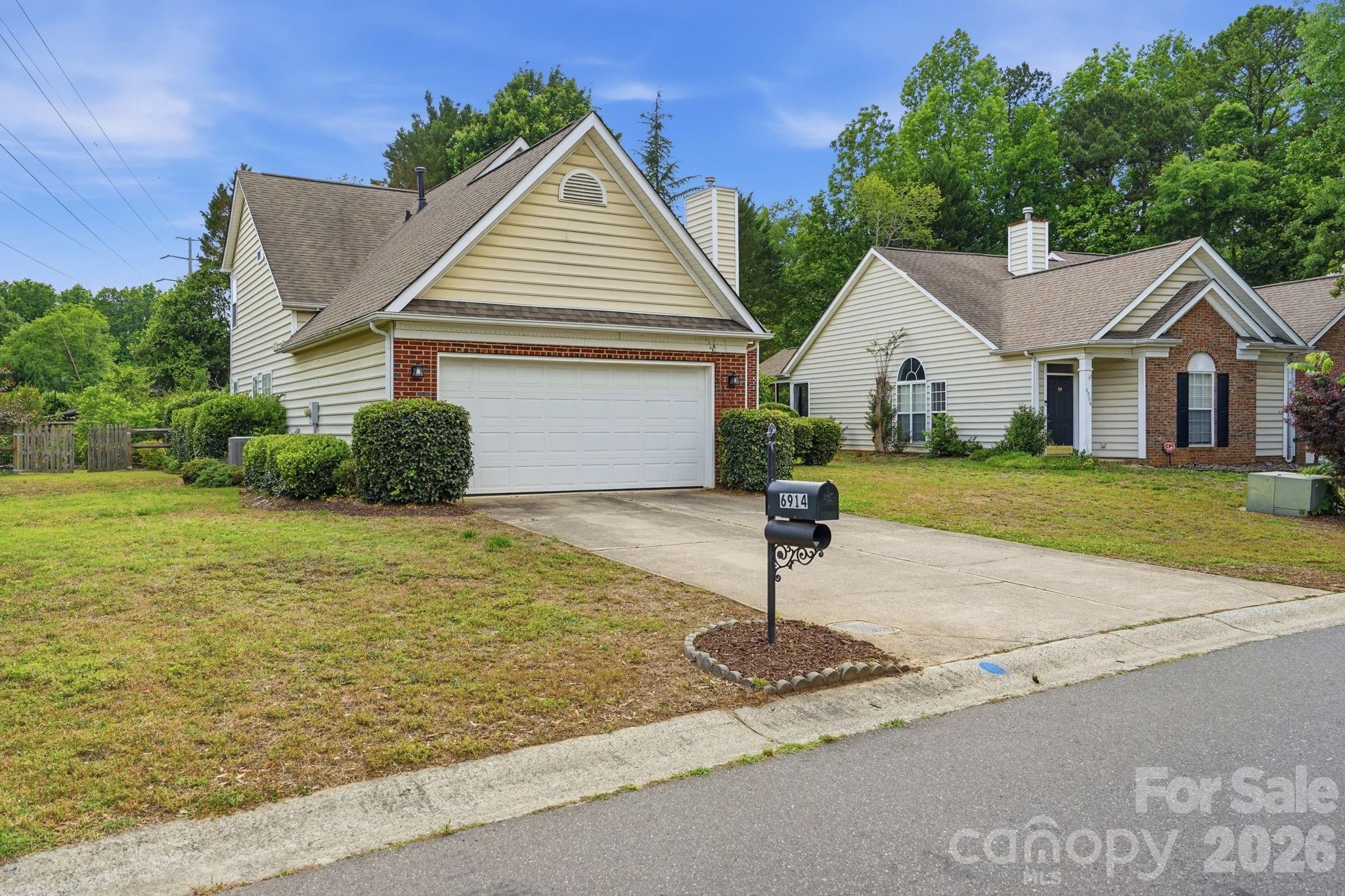6914 Weirton Place — Charlotte