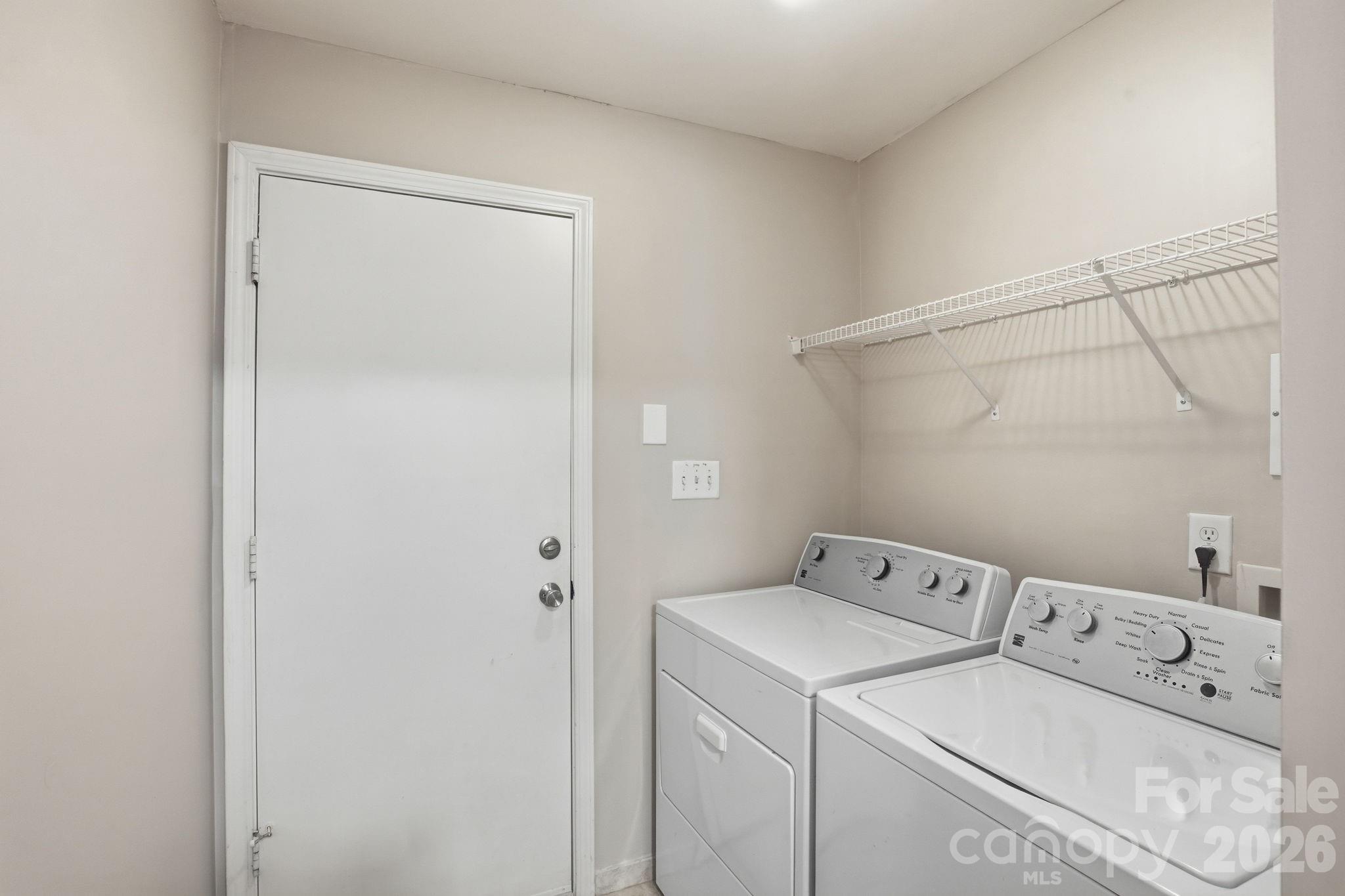 6914 Weirton Place — Charlotte