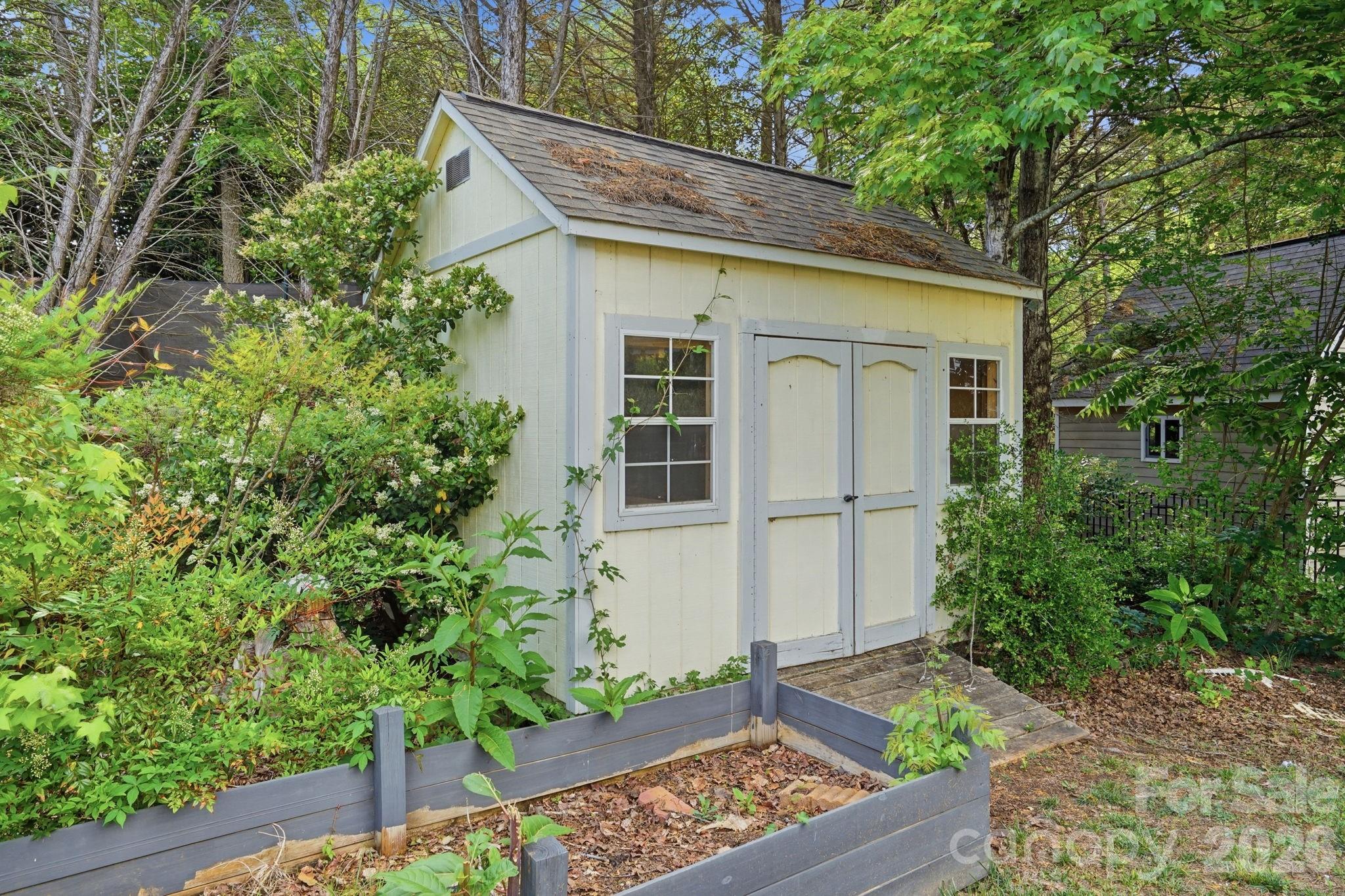 6914 Weirton Place — Charlotte