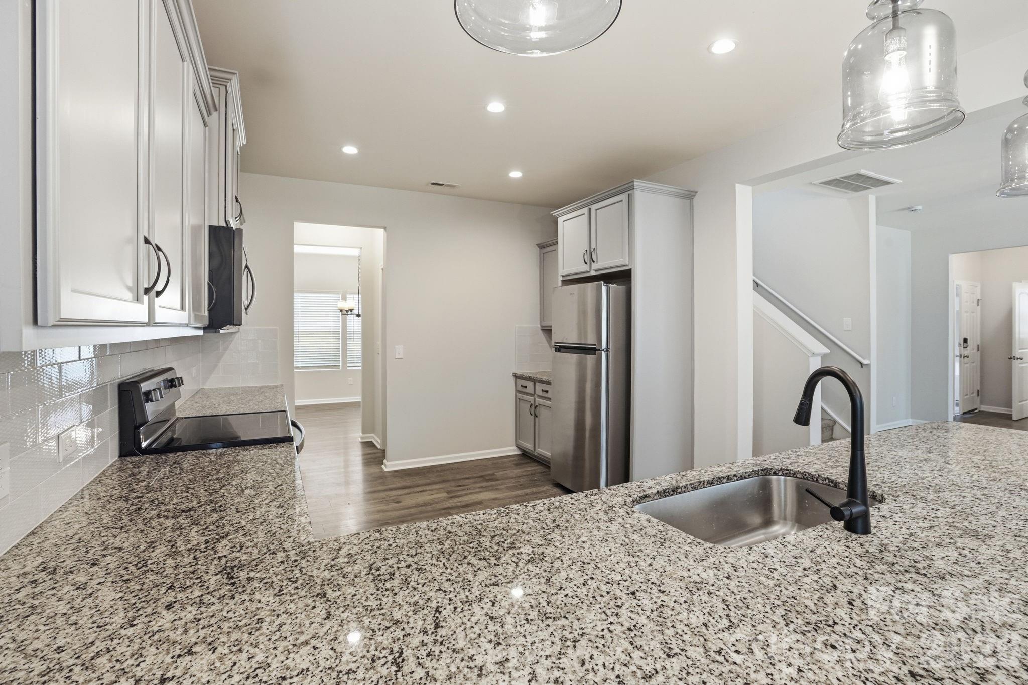 1006 Brooksland Place — Waxhaw