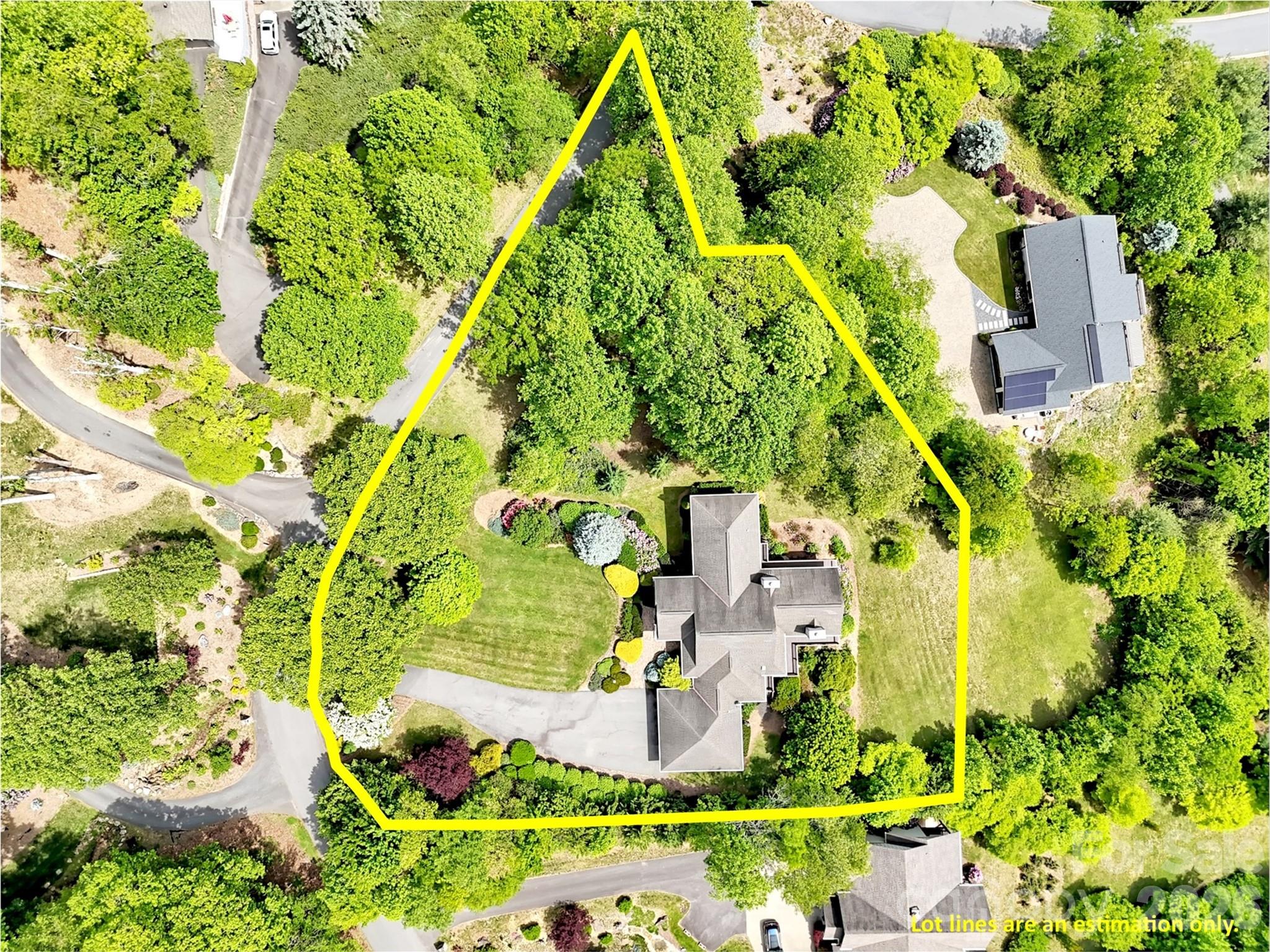 149 Cardinal Lane — Waynesville