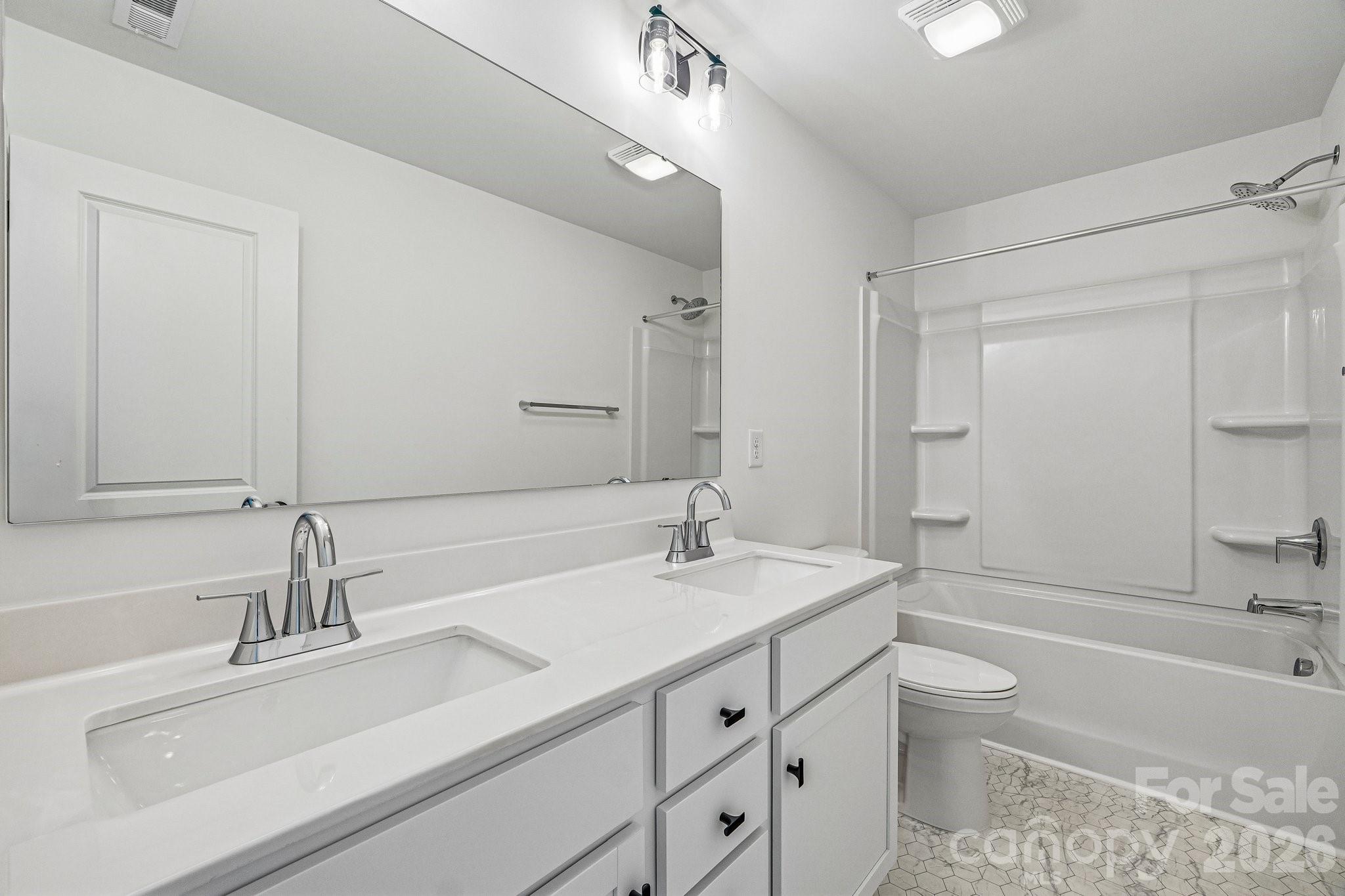 1415 Allison Woods Court #70 — Lowell