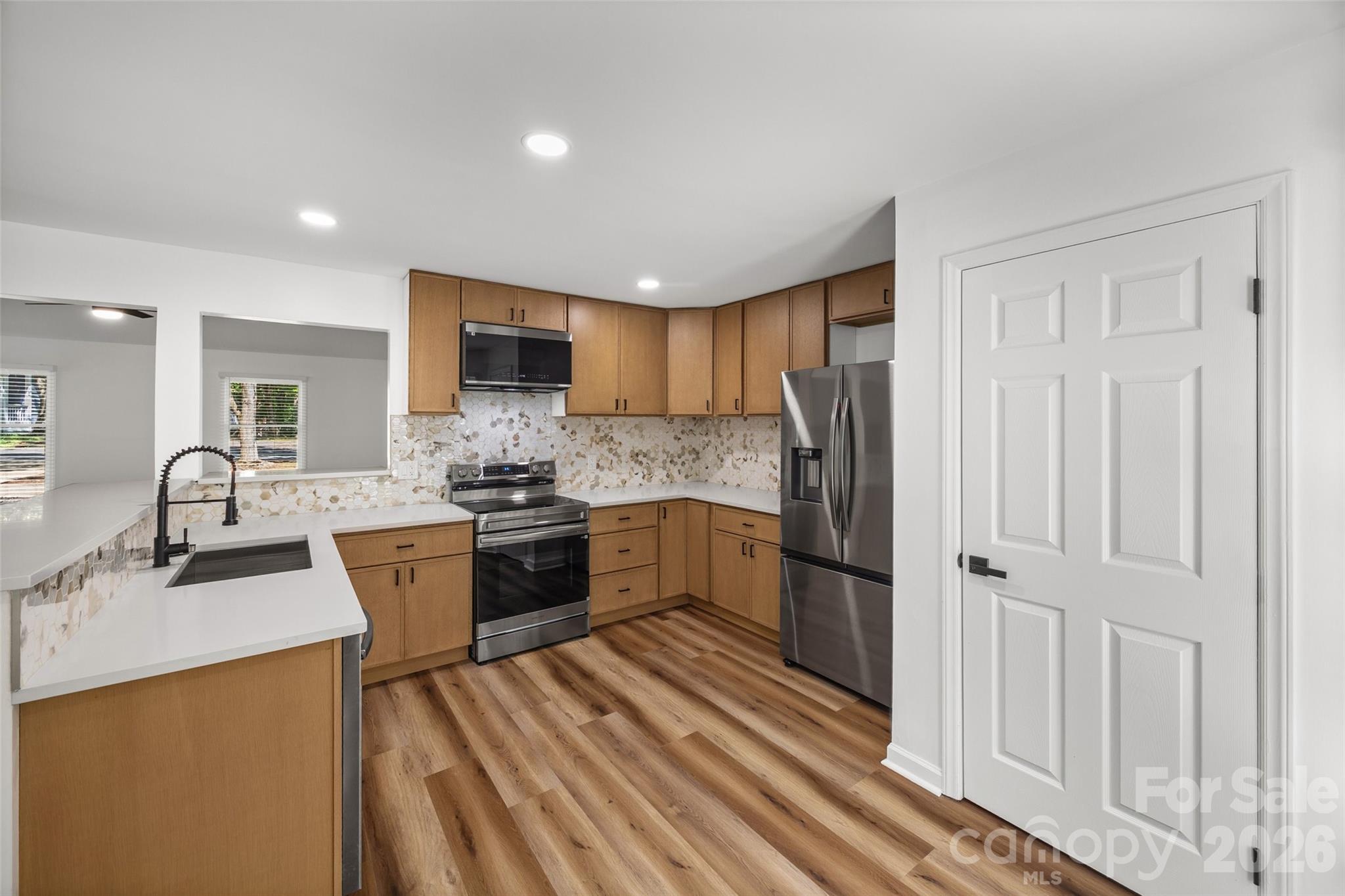 5043 Suwarrow Circle — Tega Cay