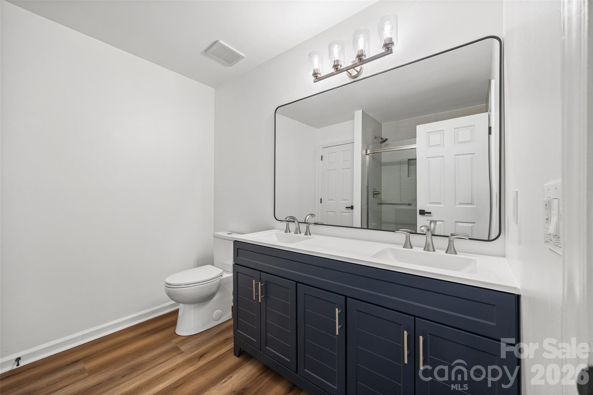 5043 Suwarrow Circle — Tega Cay