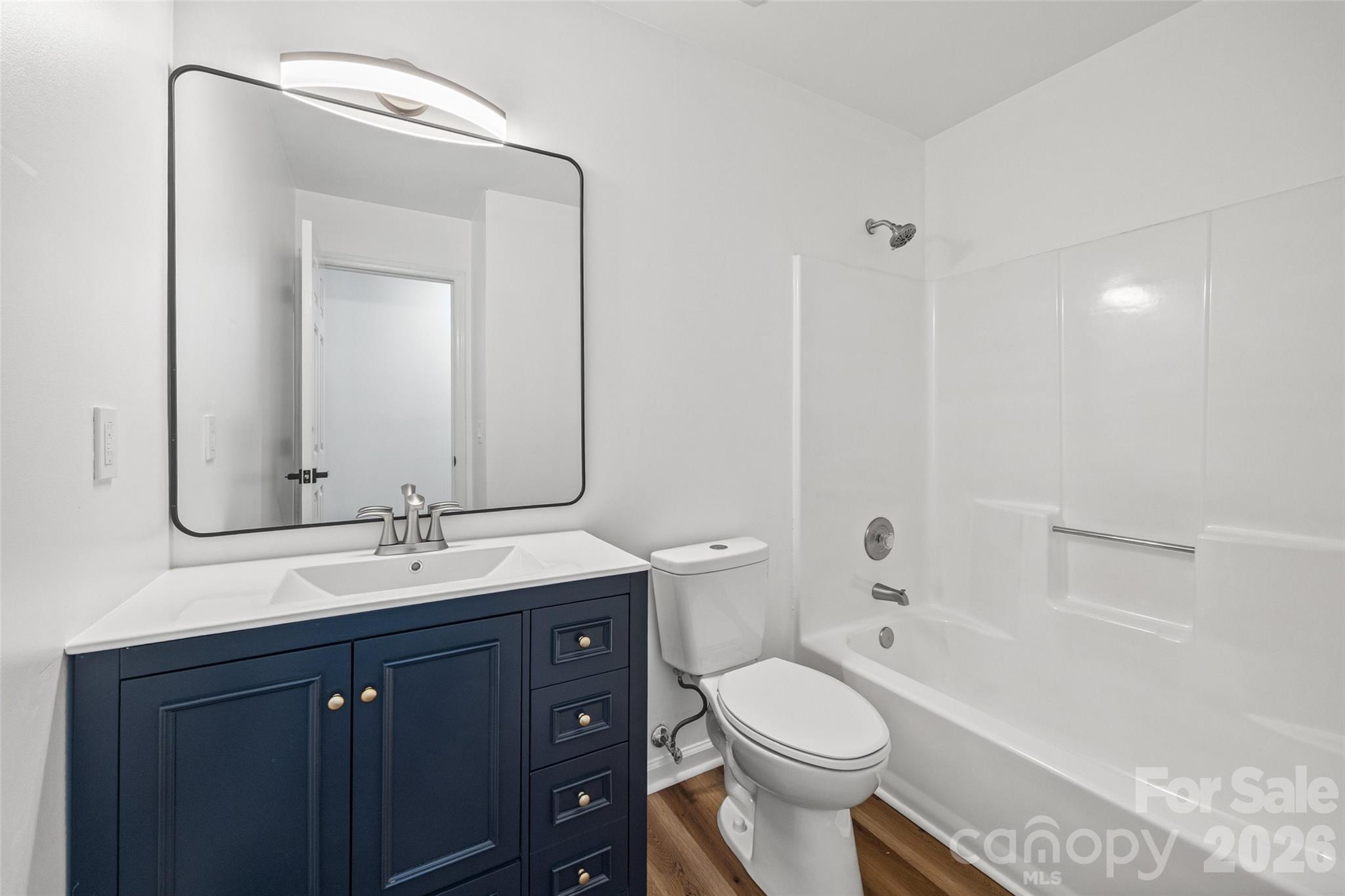 5043 Suwarrow Circle — Tega Cay