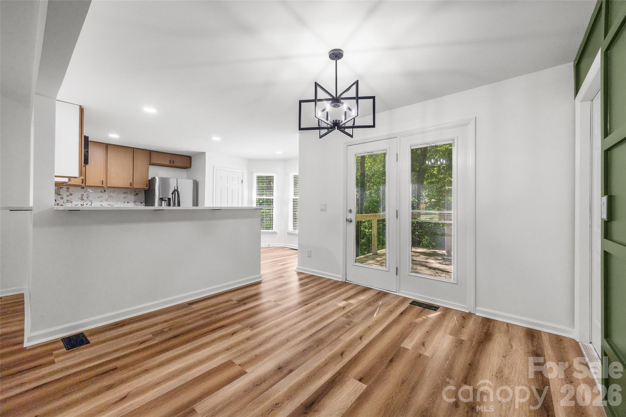 5043 Suwarrow Circle — Tega Cay