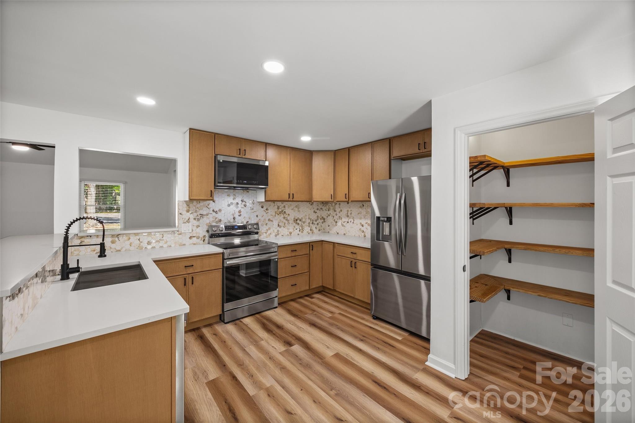 5043 Suwarrow Circle — Tega Cay