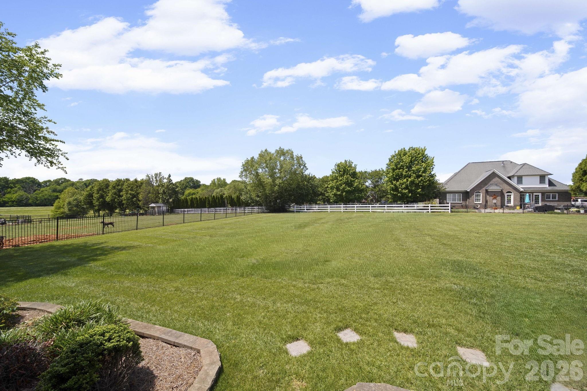 600 Ivah Lee Way — Monroe