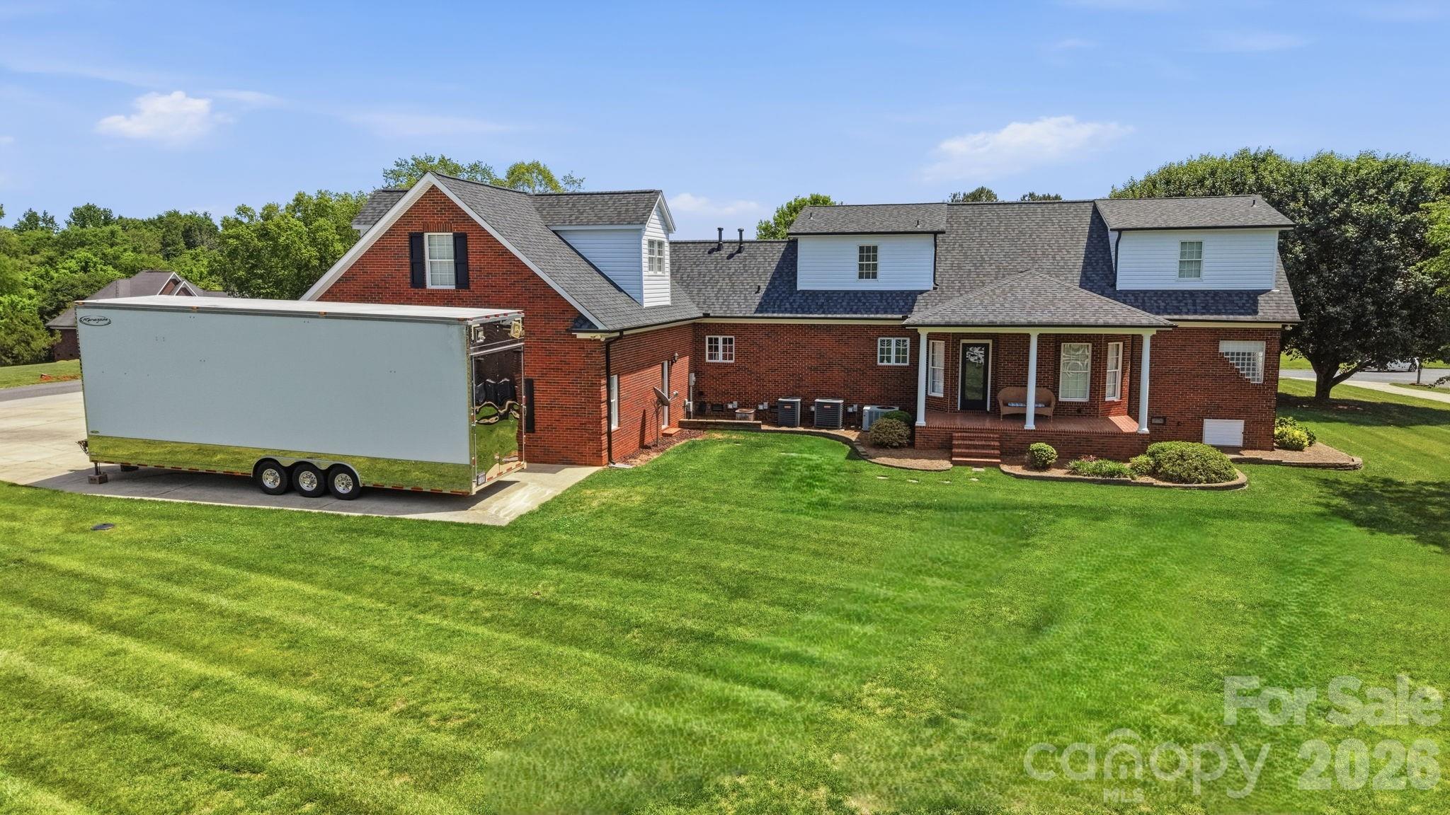 600 Ivah Lee Way — Monroe