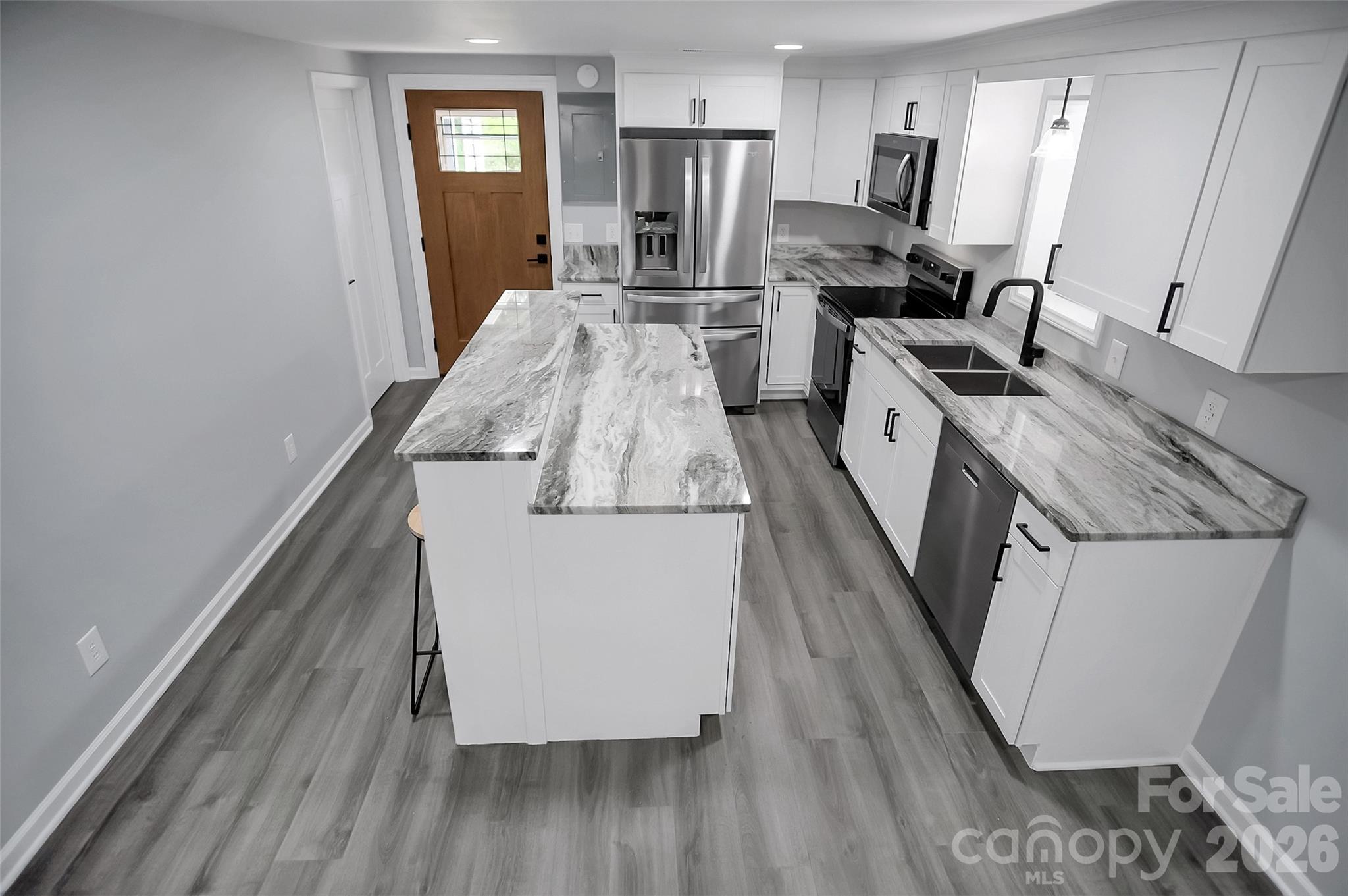 2702 W Stage Coach Trail — Shelby