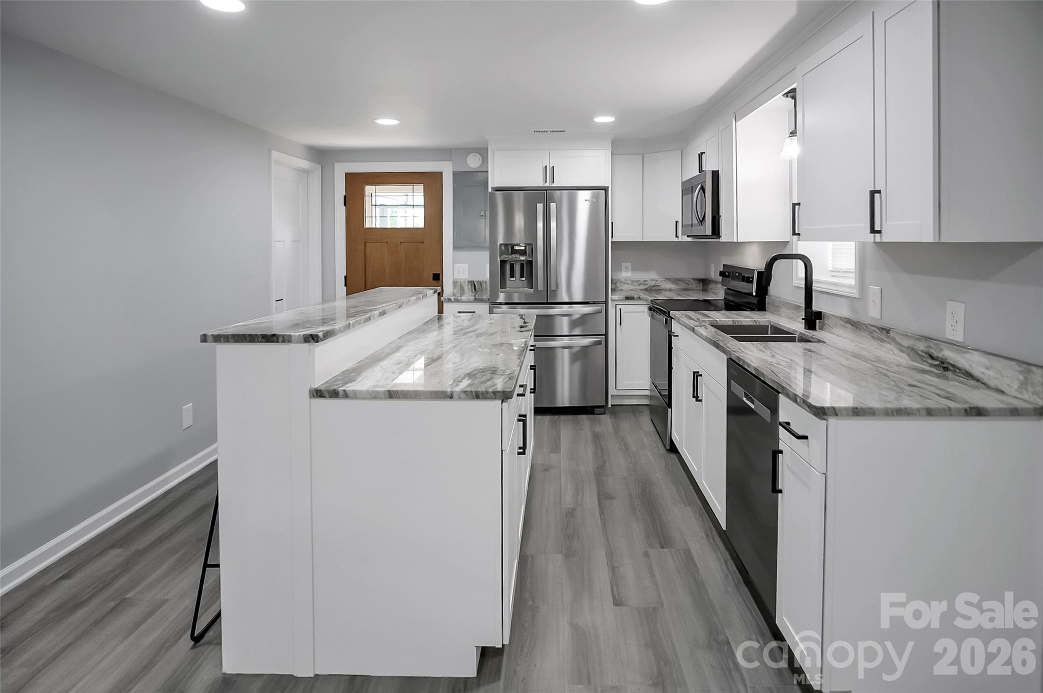 2702 W Stage Coach Trail — Shelby