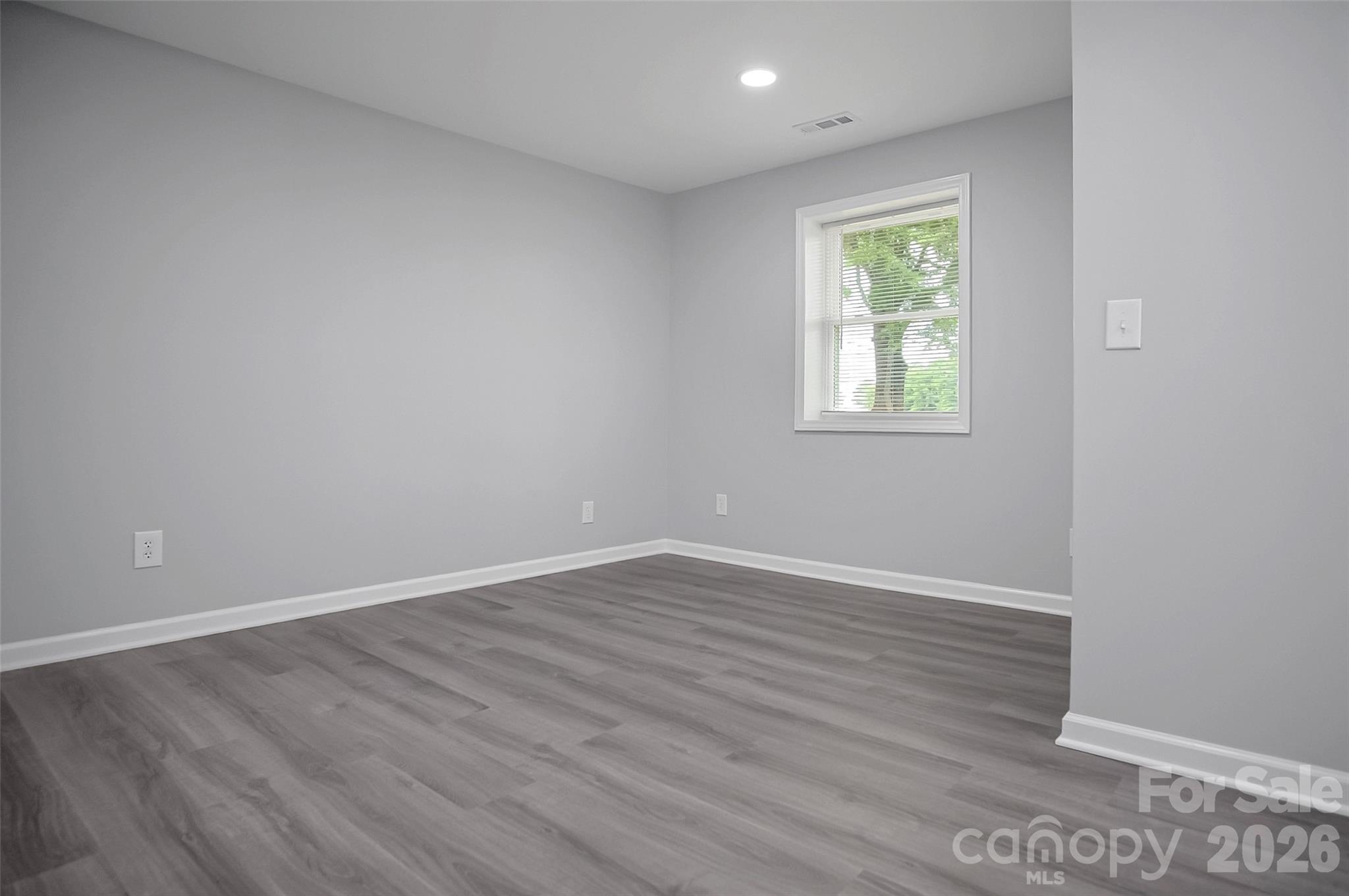 2702 W Stage Coach Trail — Shelby