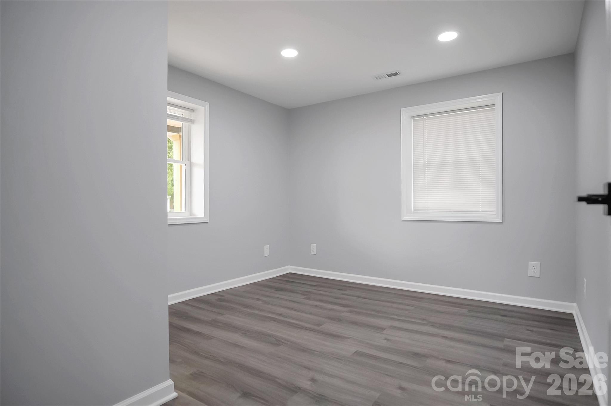 2702 W Stage Coach Trail — Shelby