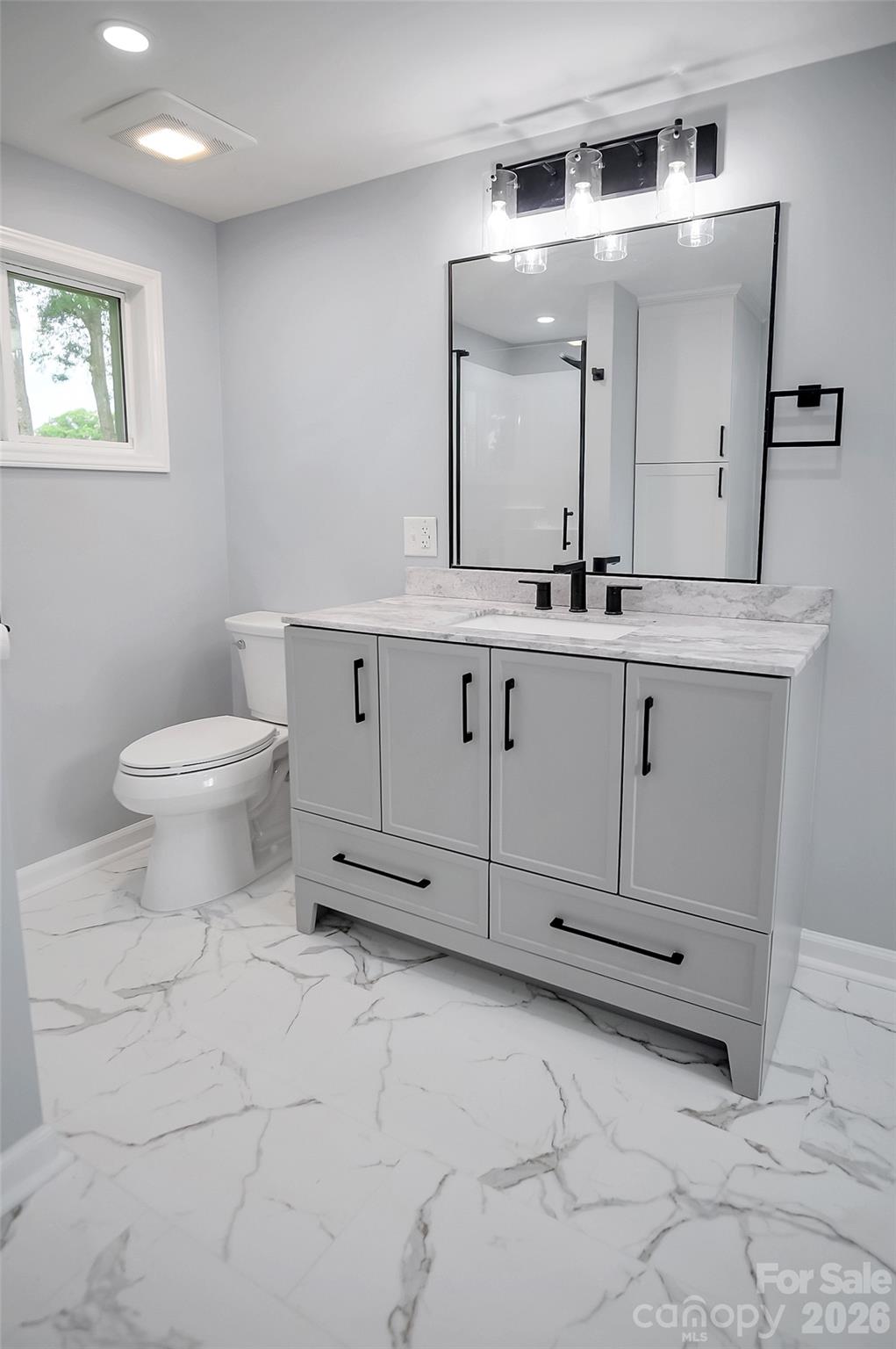 2702 W Stage Coach Trail — Shelby