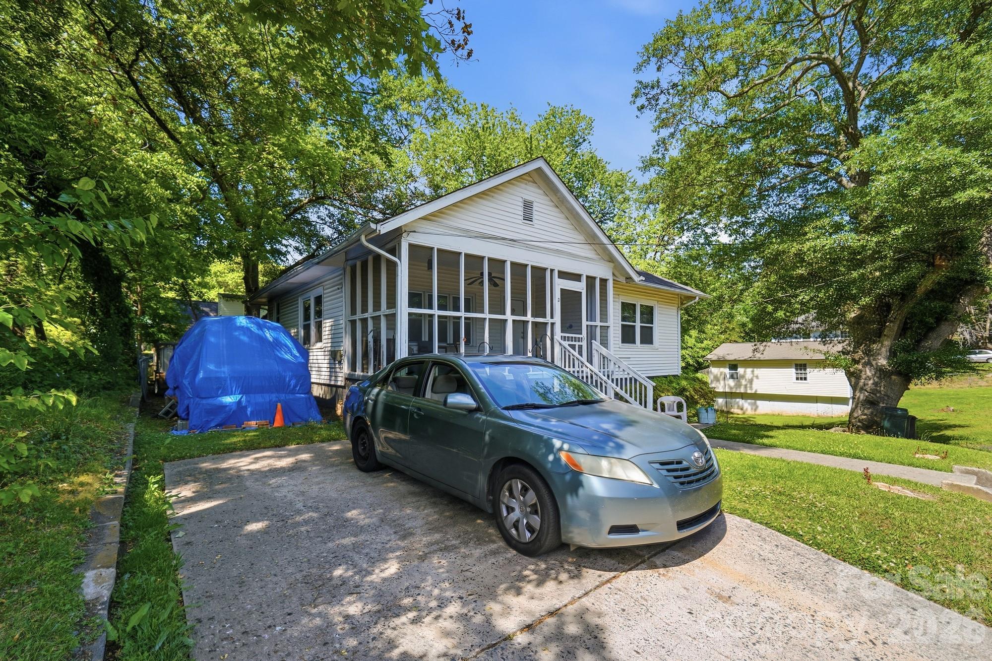 1018 W 5th Avenue — Gastonia
