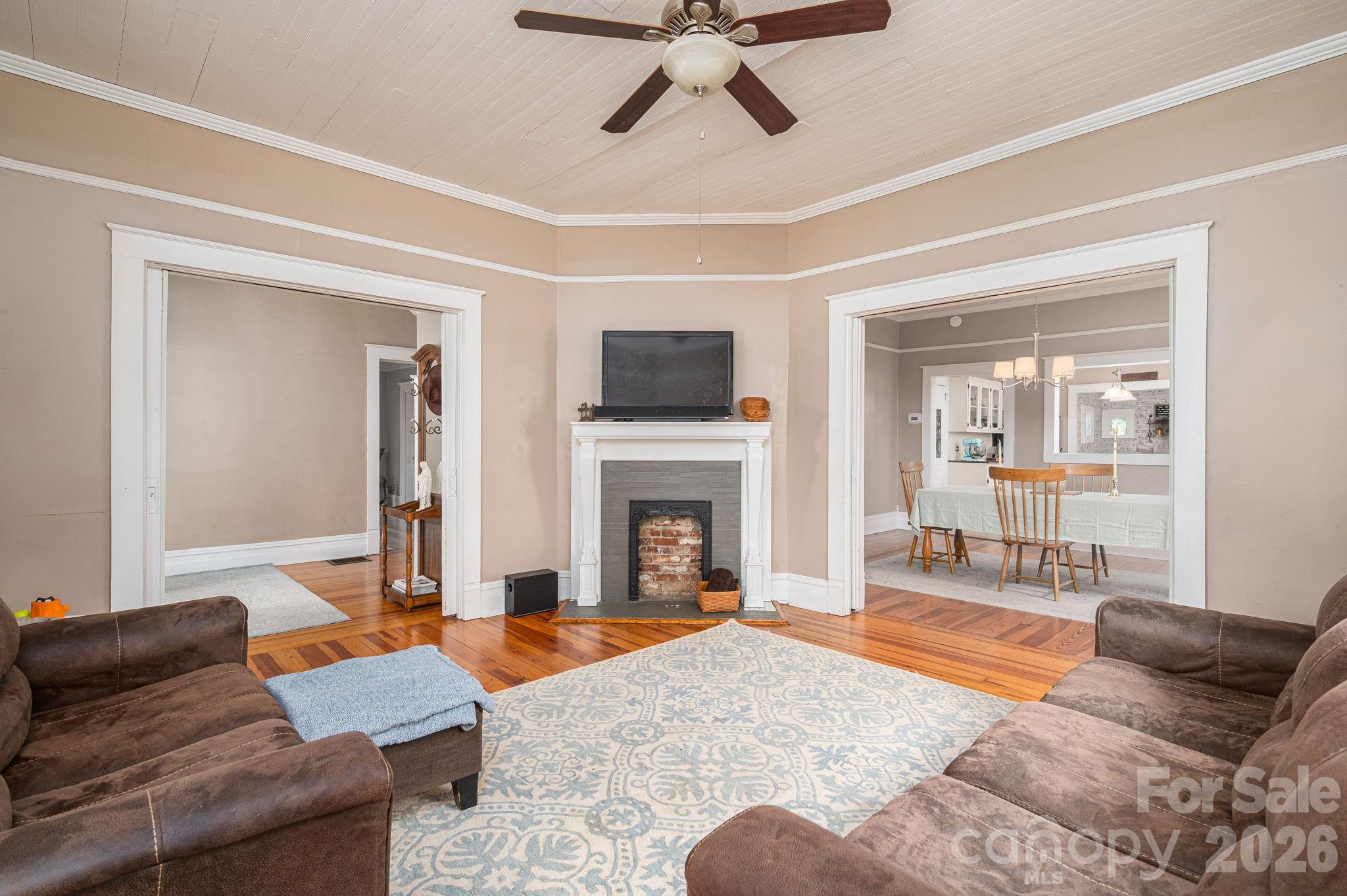 306 W Old Post Road — Cherryville