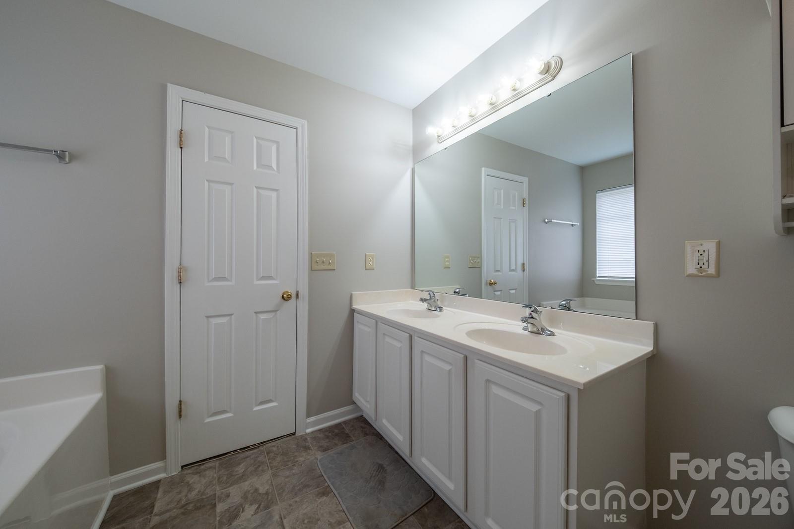 6627 Nevin Glen Drive — Charlotte