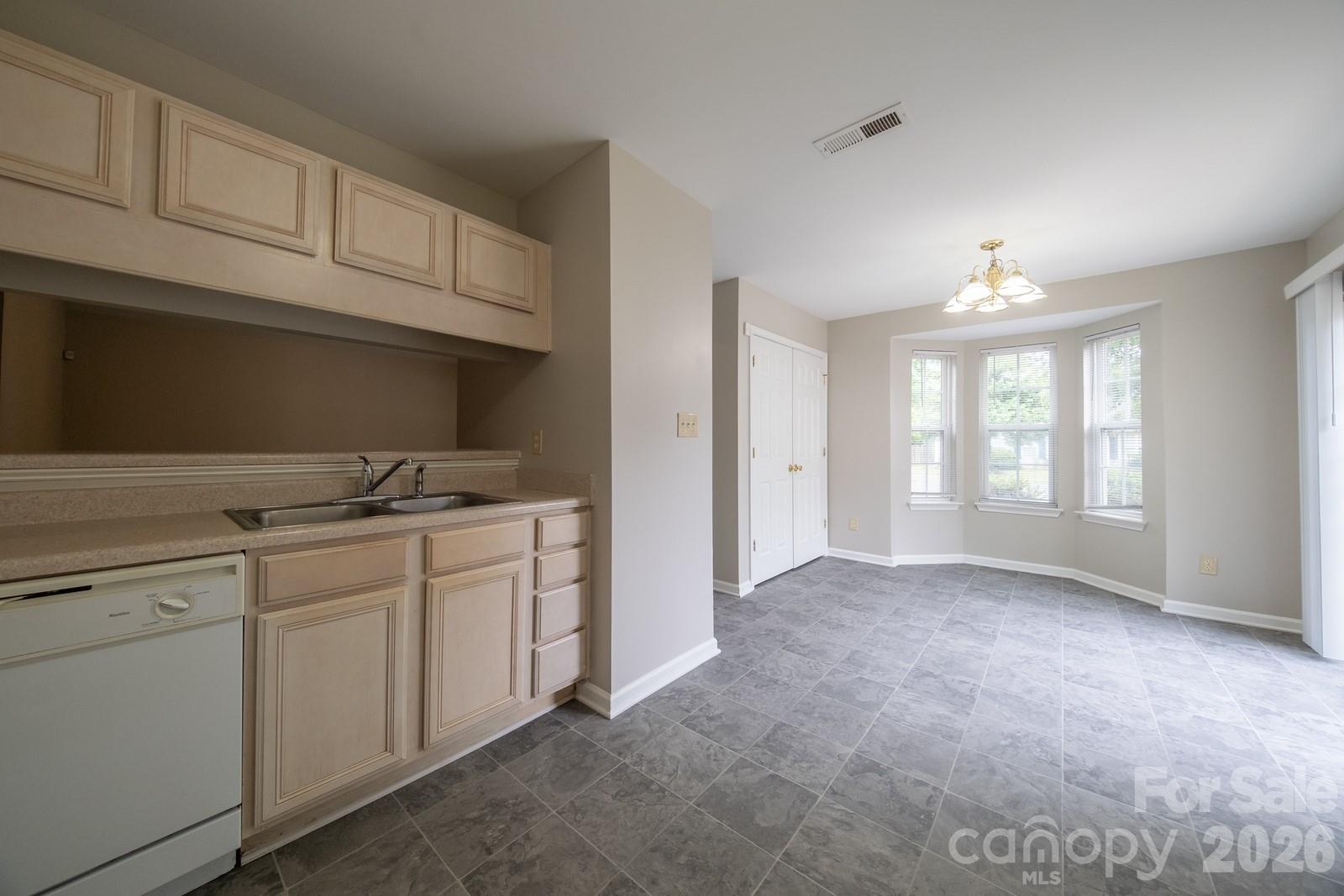 6627 Nevin Glen Drive — Charlotte