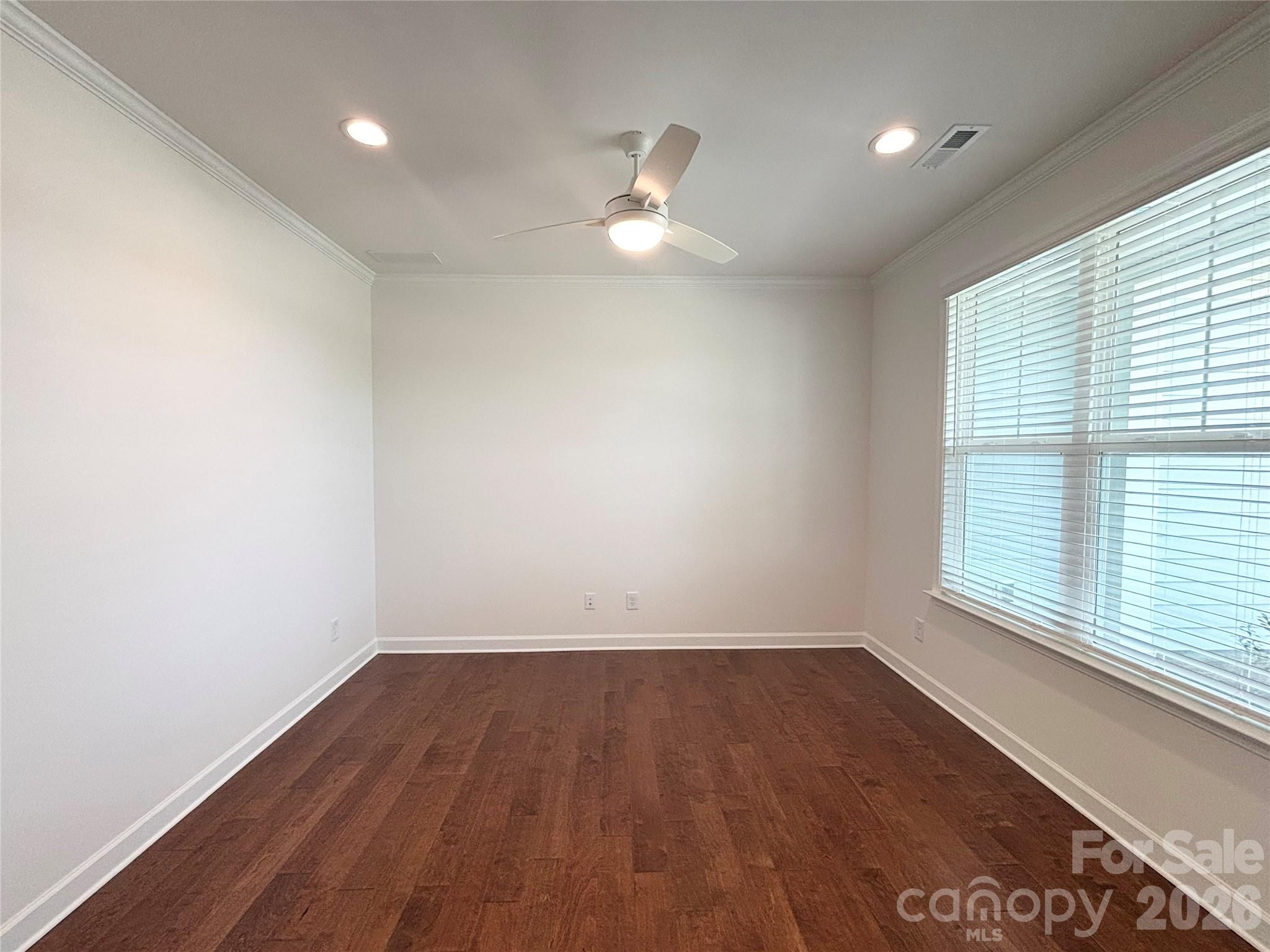 527 Oleander Street — Mount Pleasant