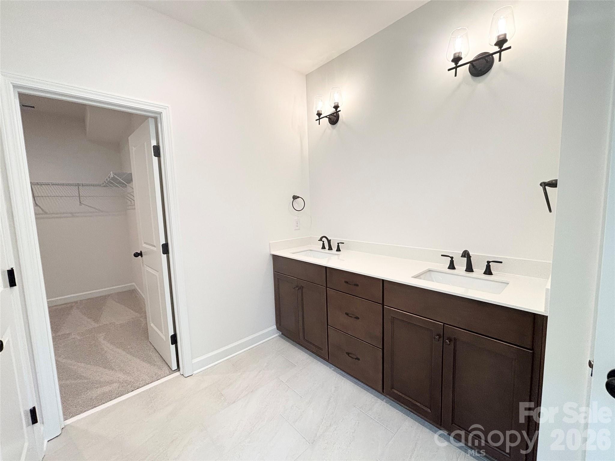 527 Oleander Street — Mount Pleasant