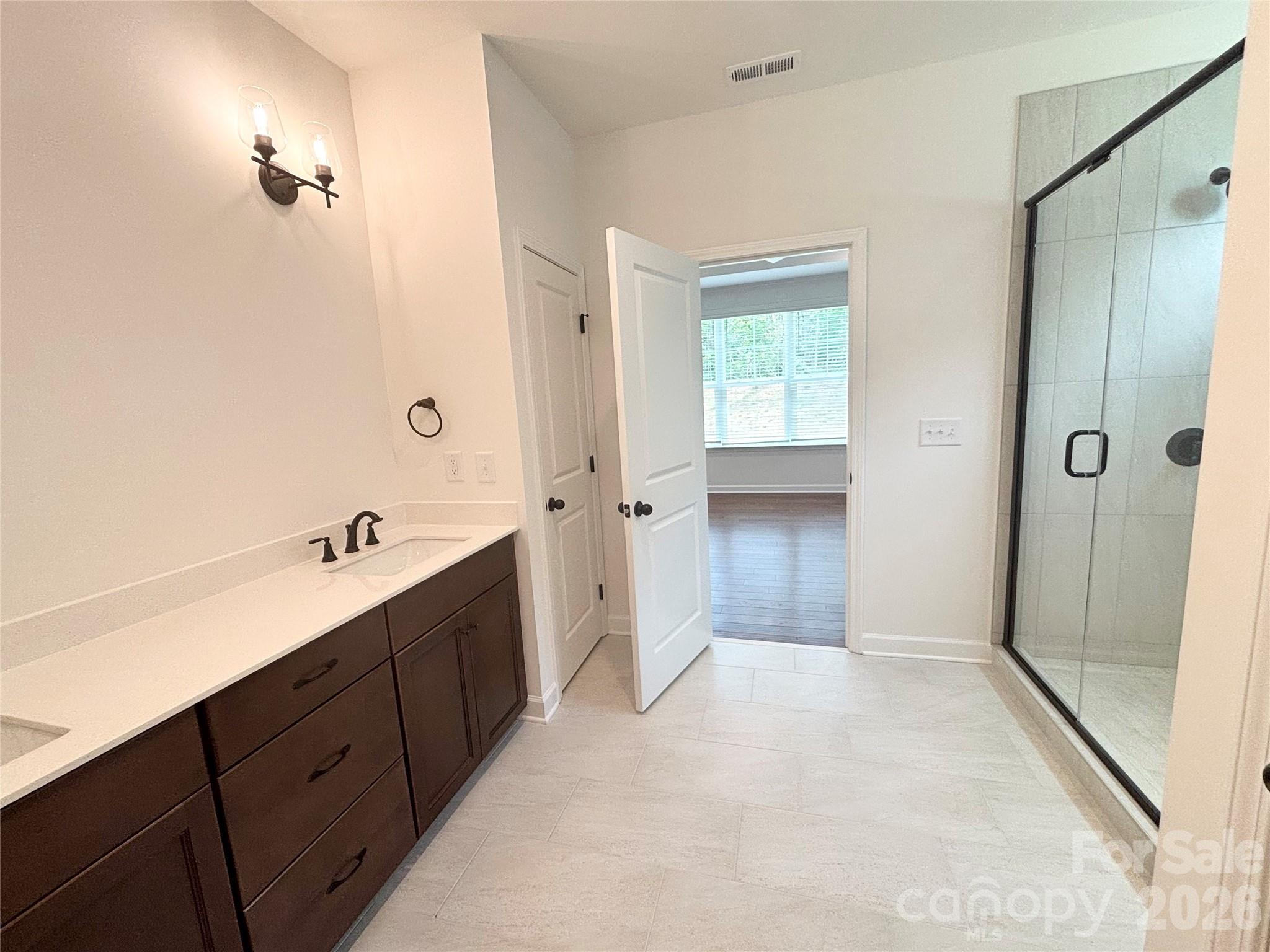 527 Oleander Street — Mount Pleasant