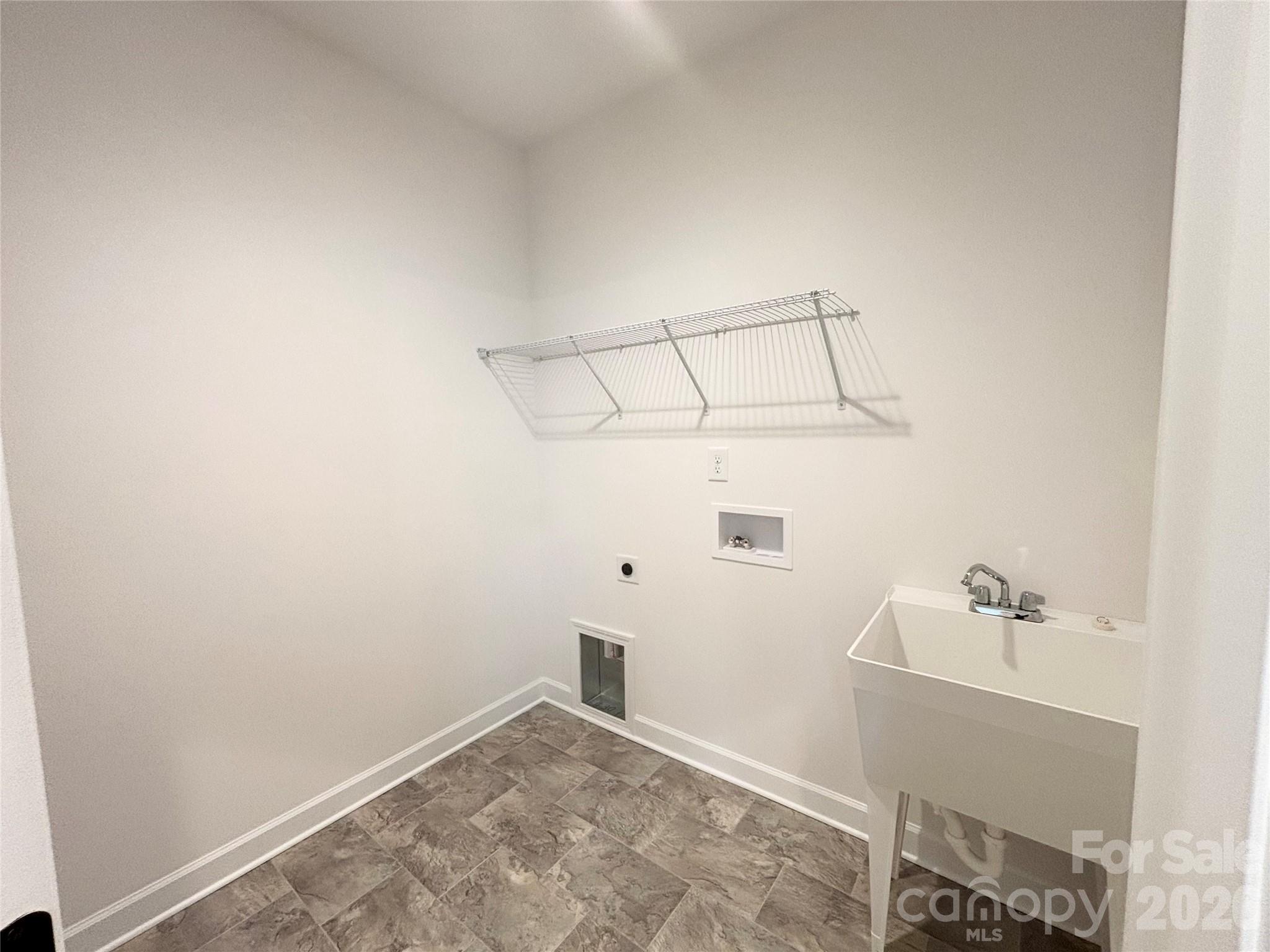 527 Oleander Street — Mount Pleasant