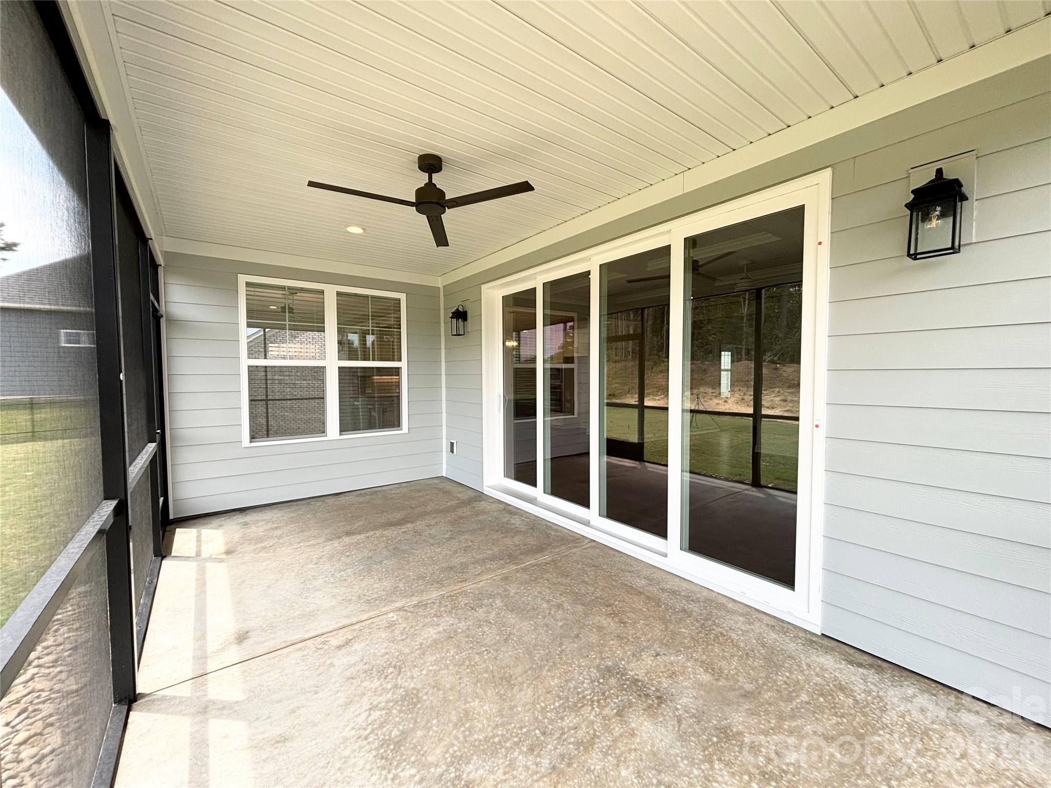 527 Oleander Street — Mount Pleasant