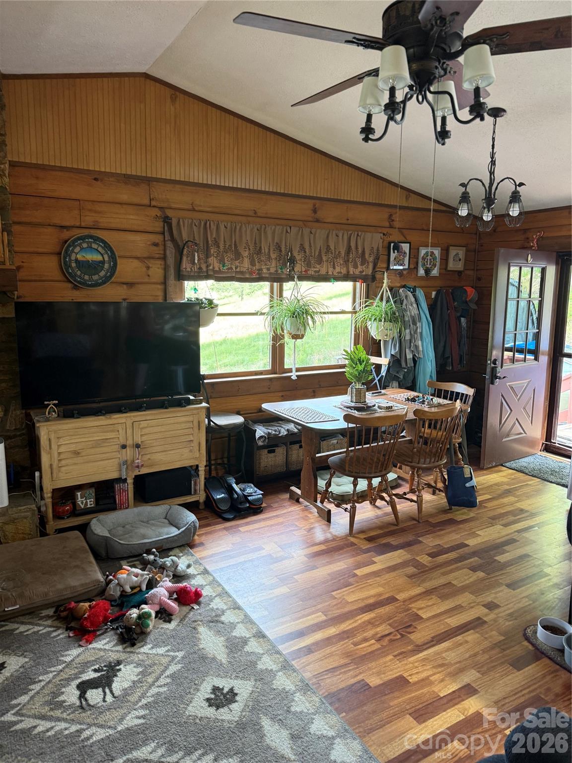 7 Noland Drive S — Clyde