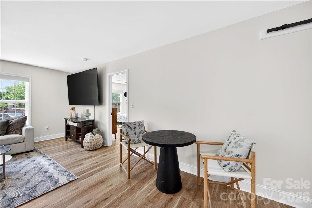 1511 Abbey Court — Belmont