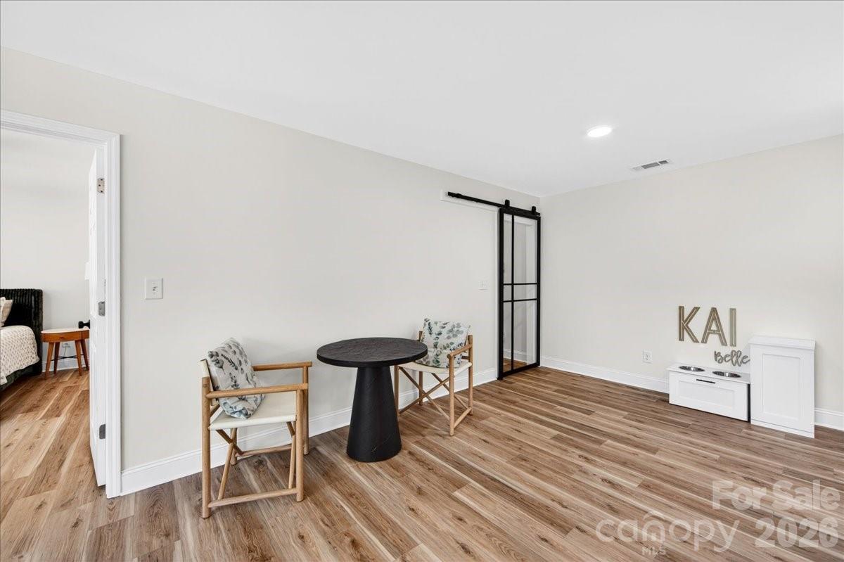 1511 Abbey Court — Belmont