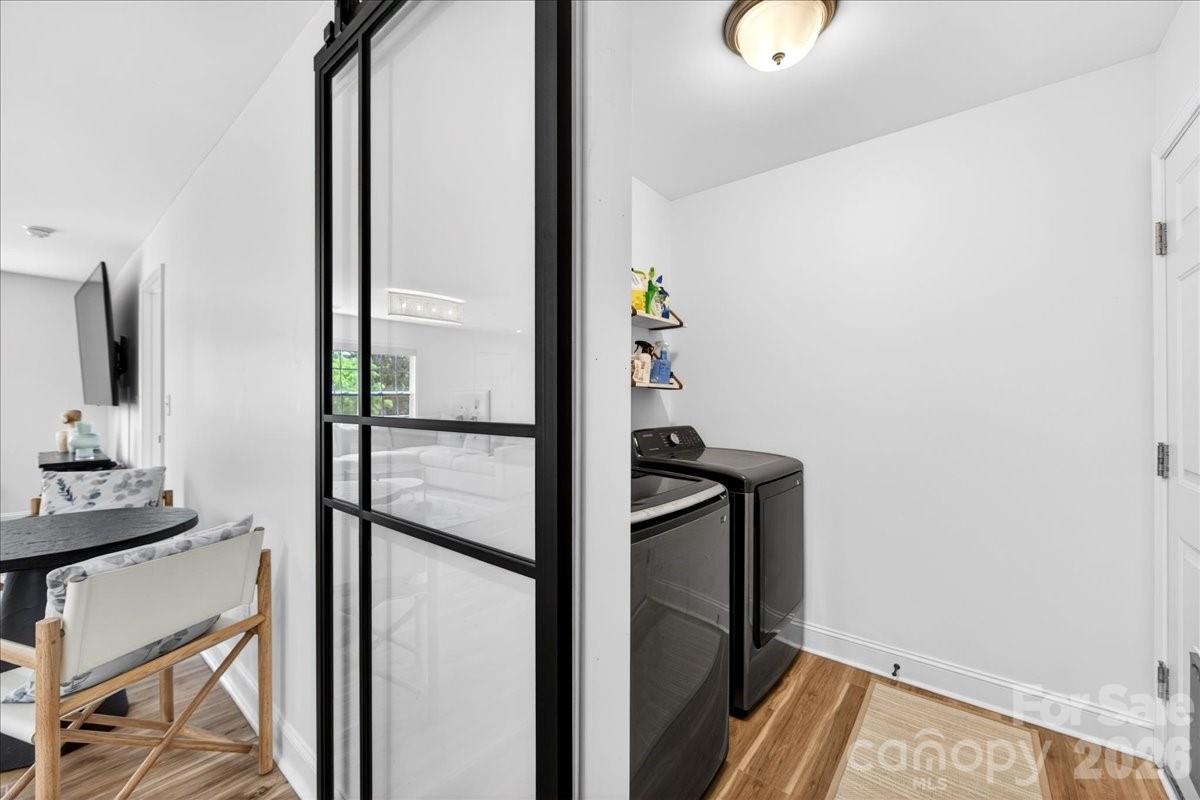 1511 Abbey Court — Belmont