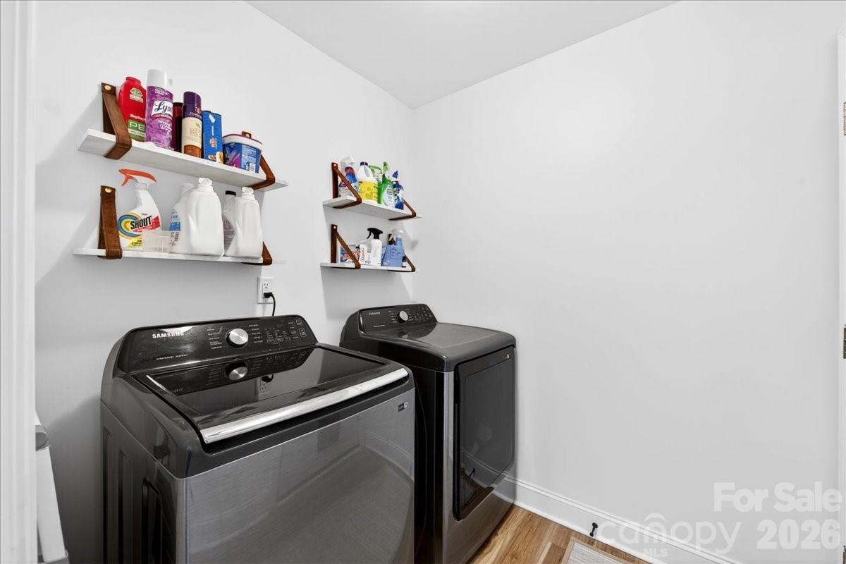 1511 Abbey Court — Belmont