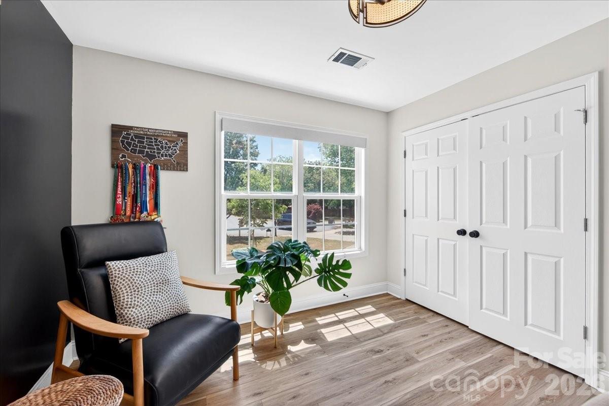 1511 Abbey Court — Belmont