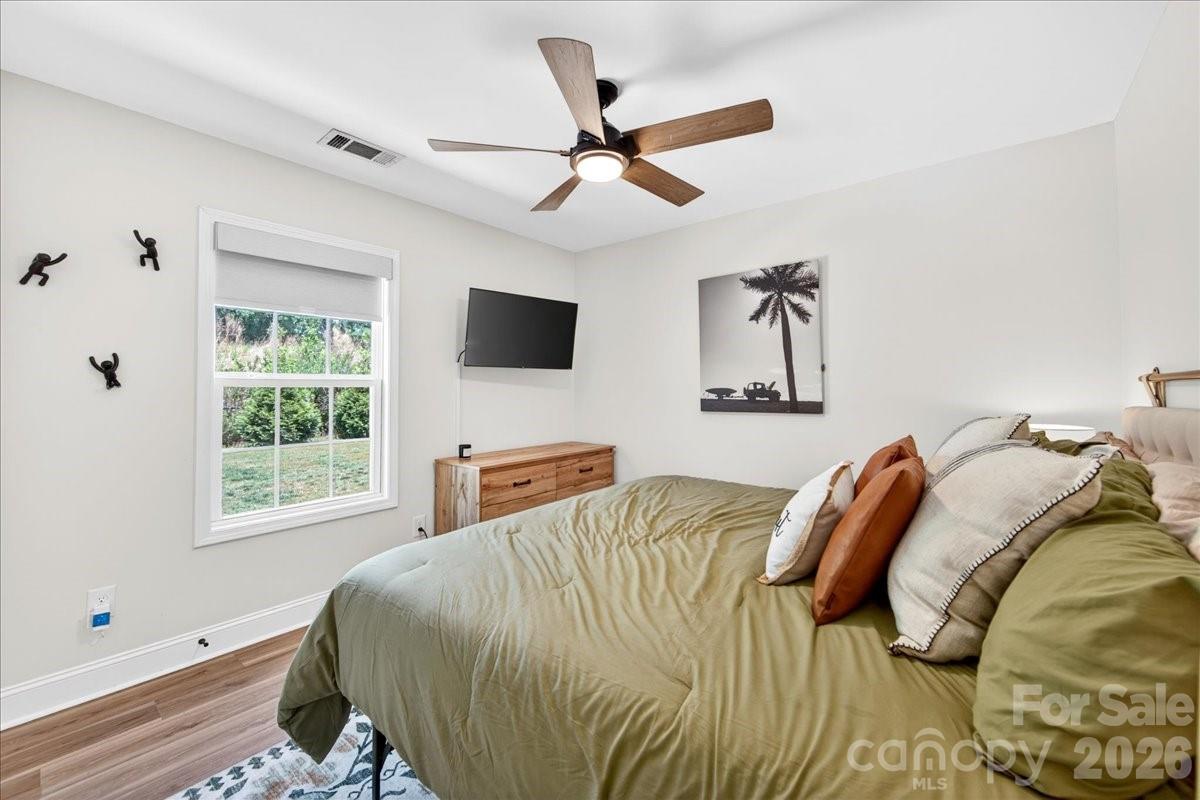 1511 Abbey Court — Belmont