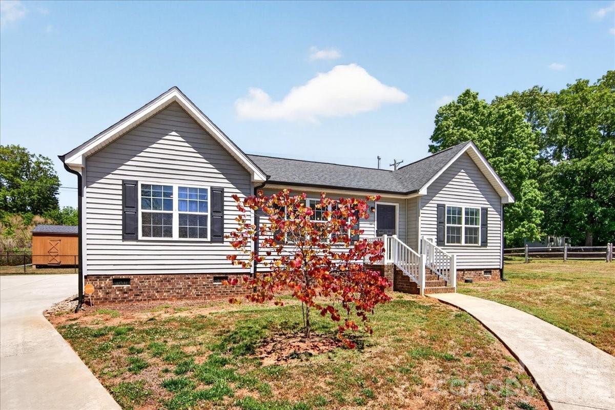 1511 Abbey Court — Belmont