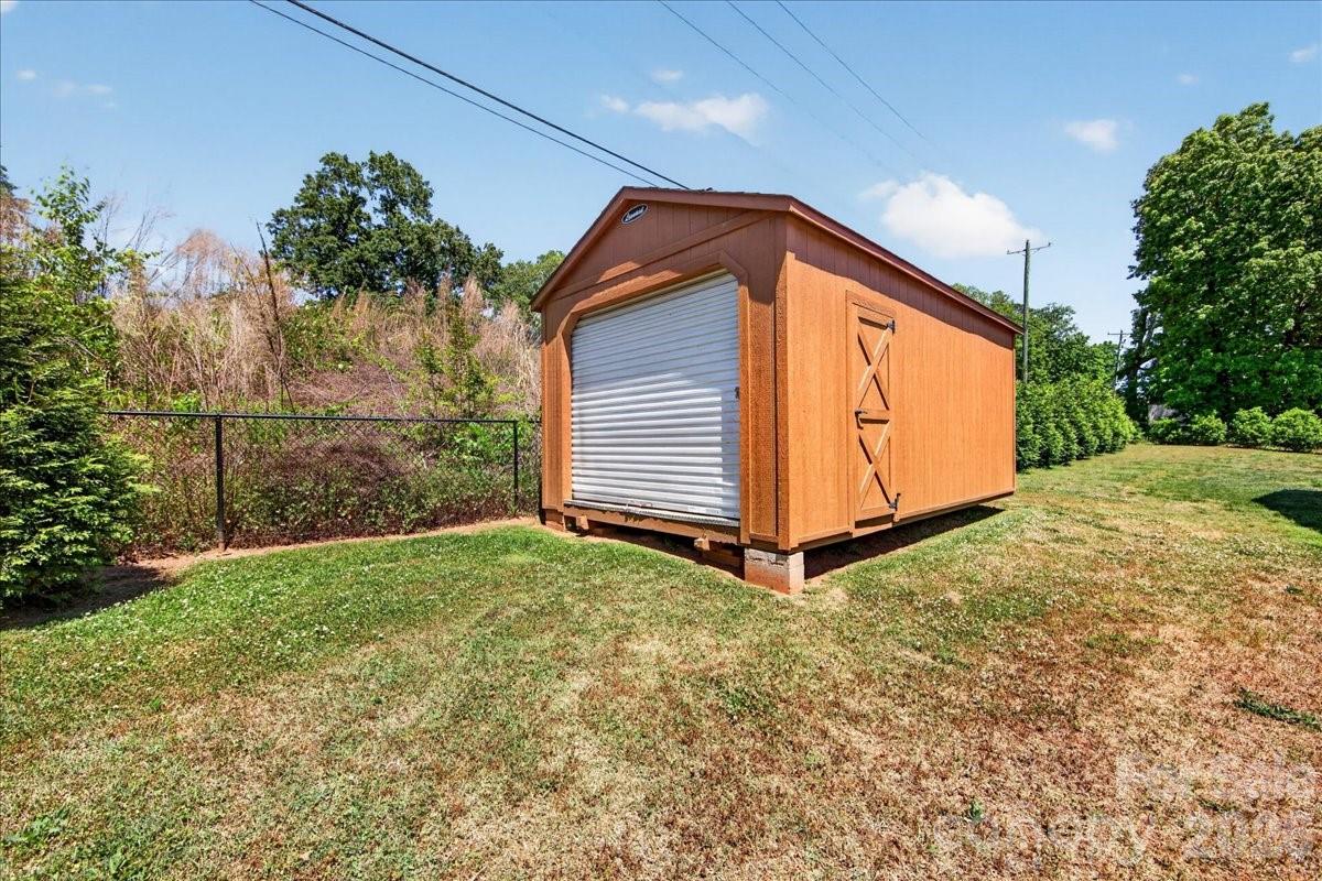 1511 Abbey Court — Belmont