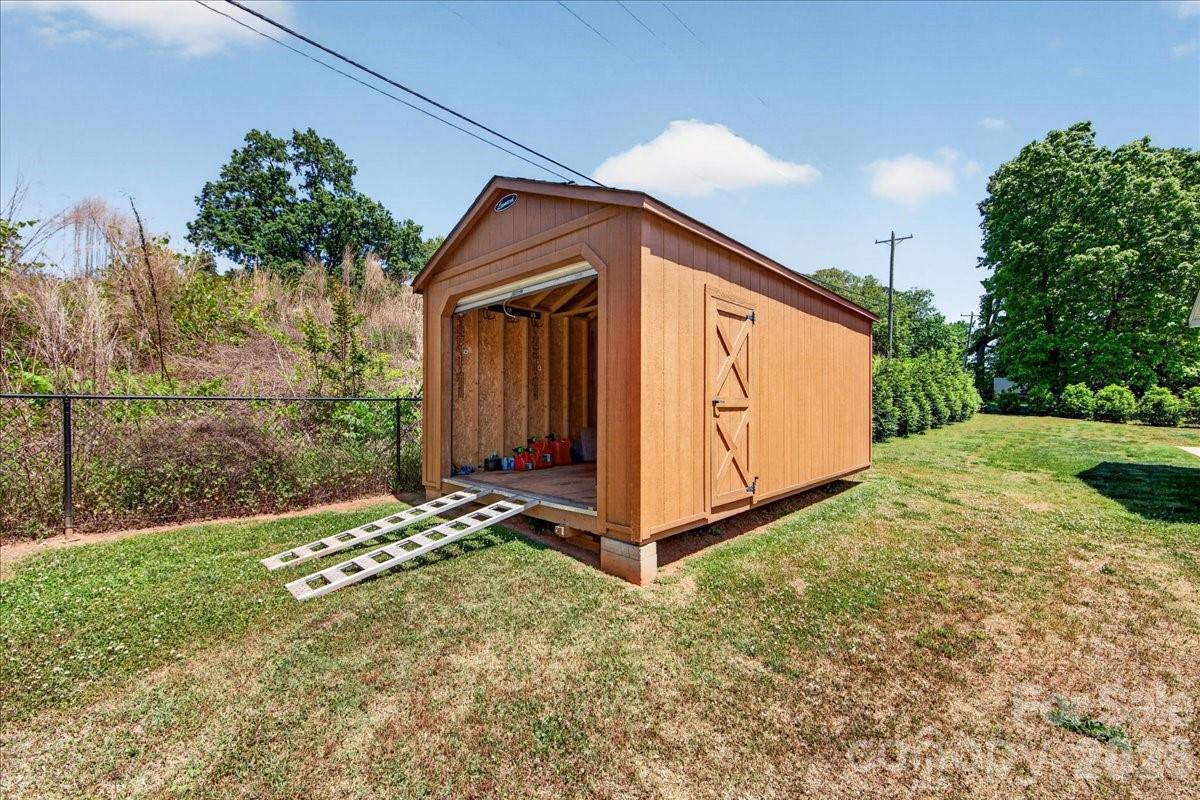 1511 Abbey Court — Belmont