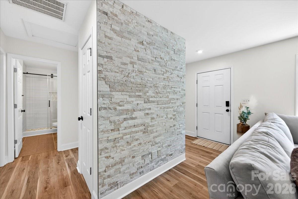 1511 Abbey Court — Belmont