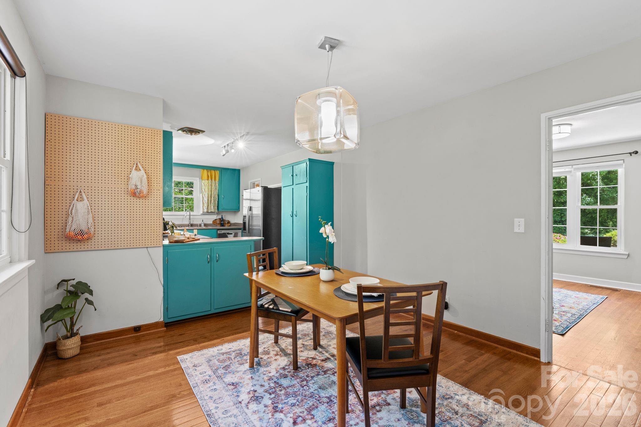 107 Appledore Avenue — Hendersonville