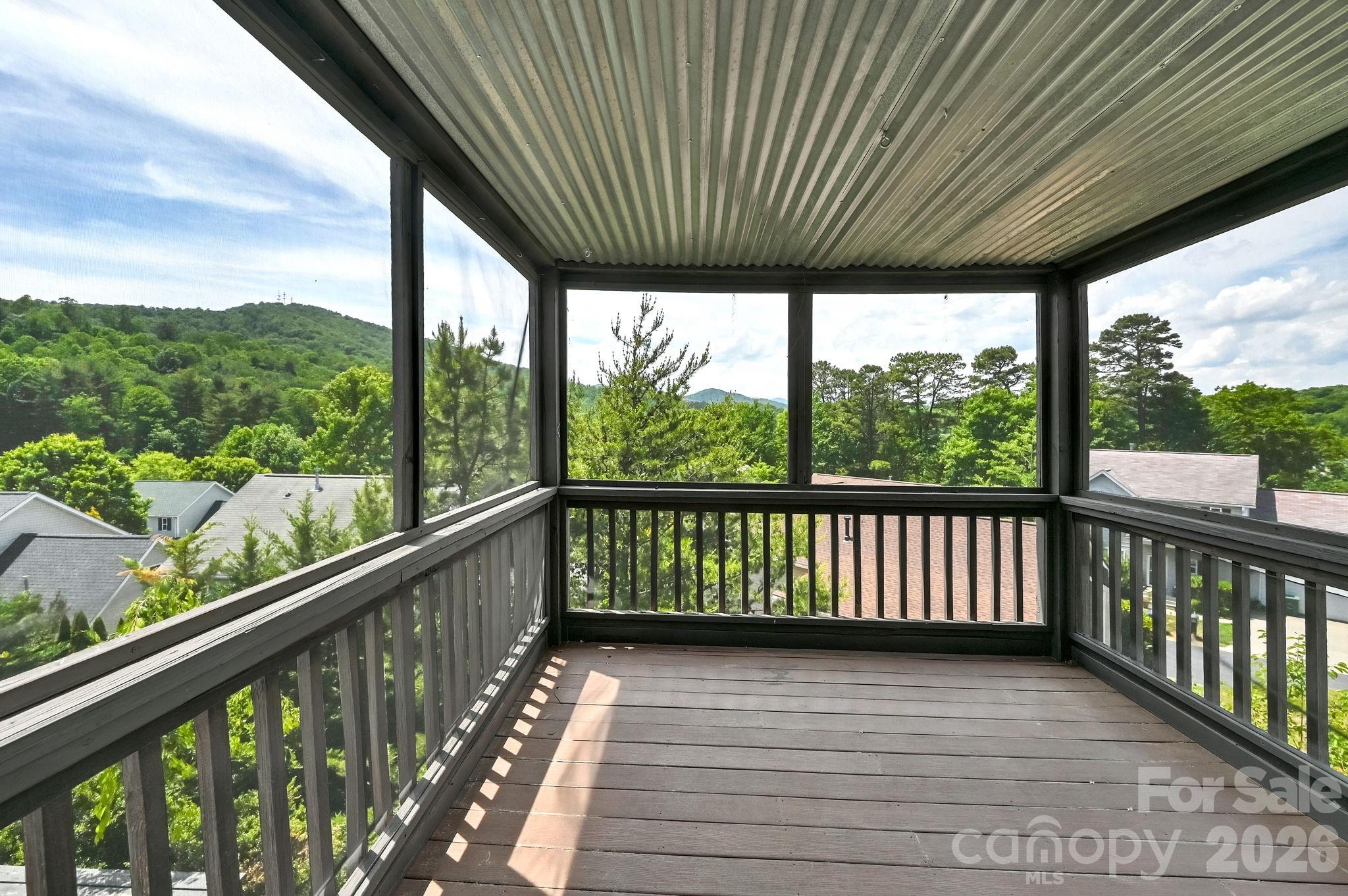 85 Rotunda Circle — Asheville
