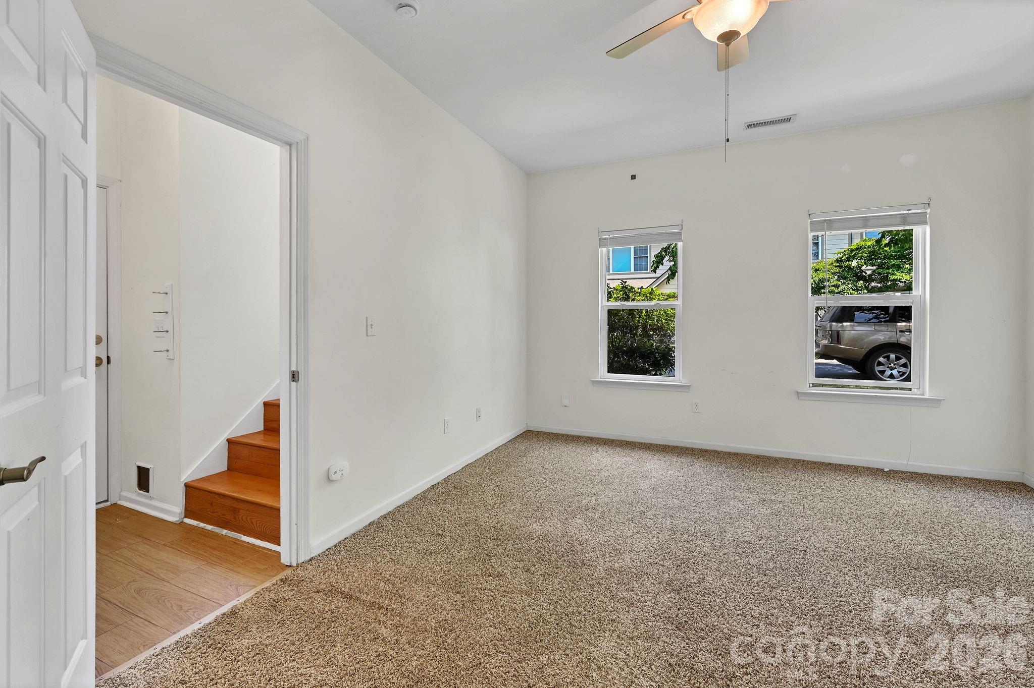 85 Rotunda Circle — Asheville