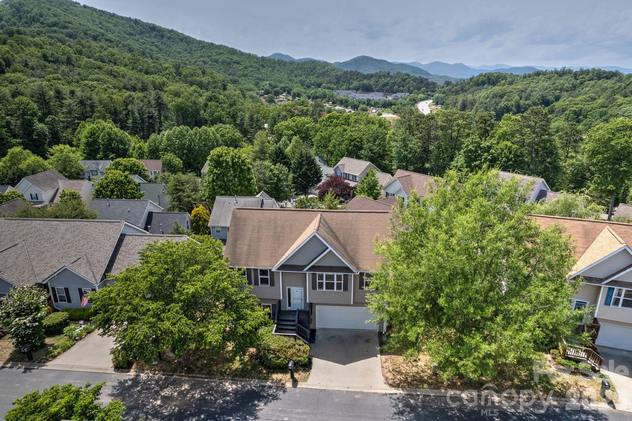 85 Rotunda Circle — Asheville