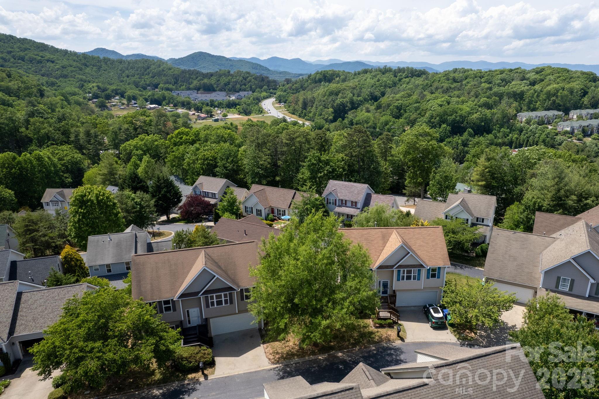 85 Rotunda Circle — Asheville